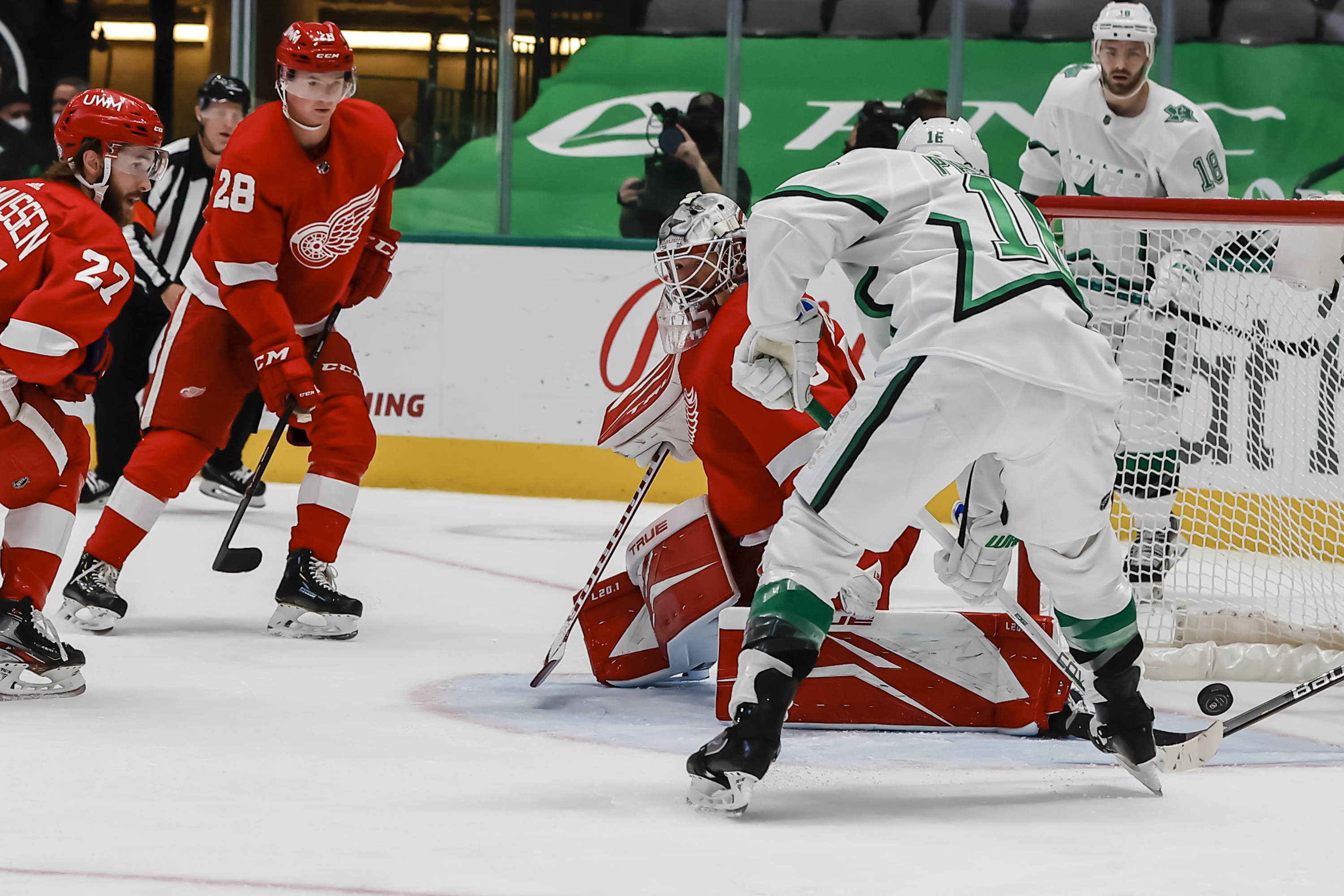 NHL: APR 20 Red Wings at Stars