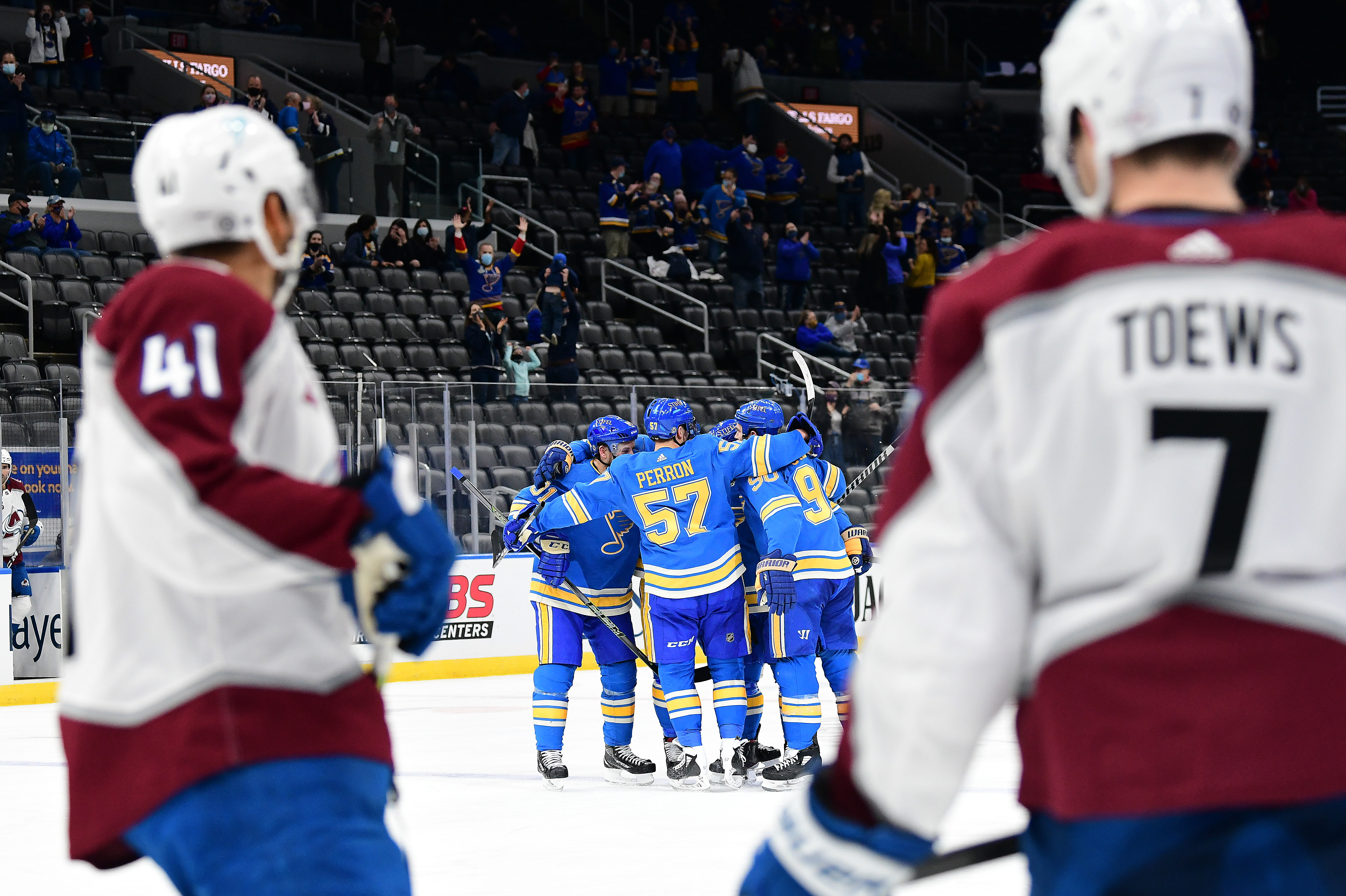 NHL: APR 24 Avalanche at Blues