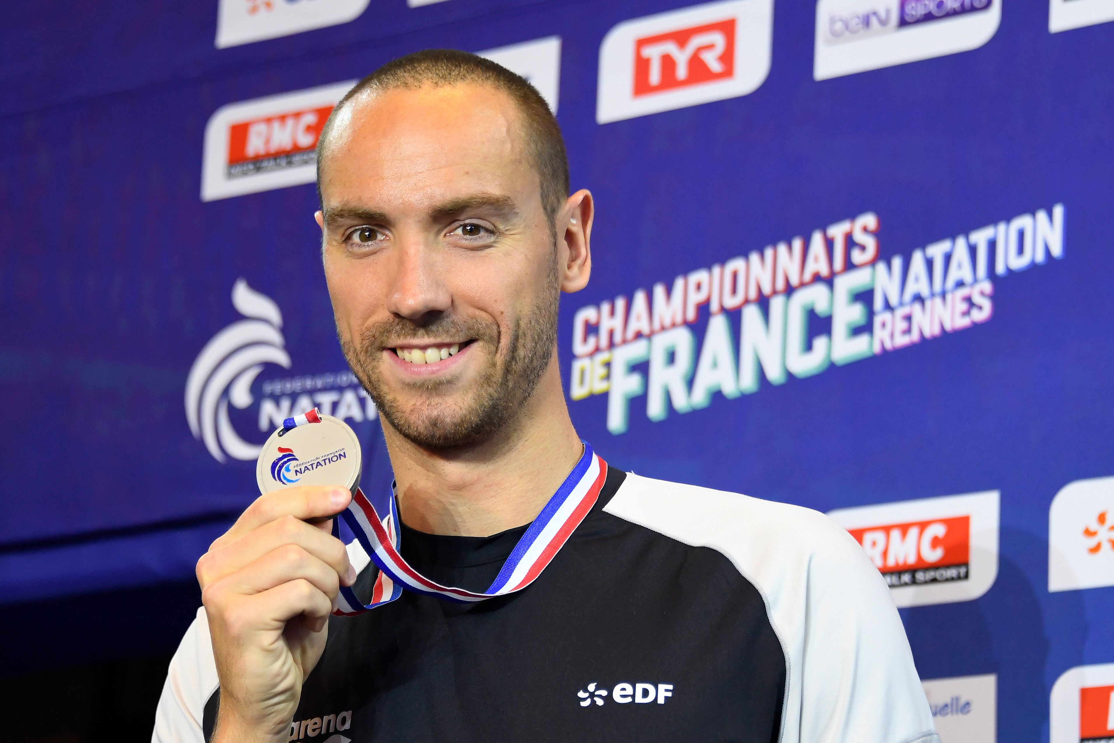 French swimmer Jérémy Stravius with a silver medal at the 2019 French championships.