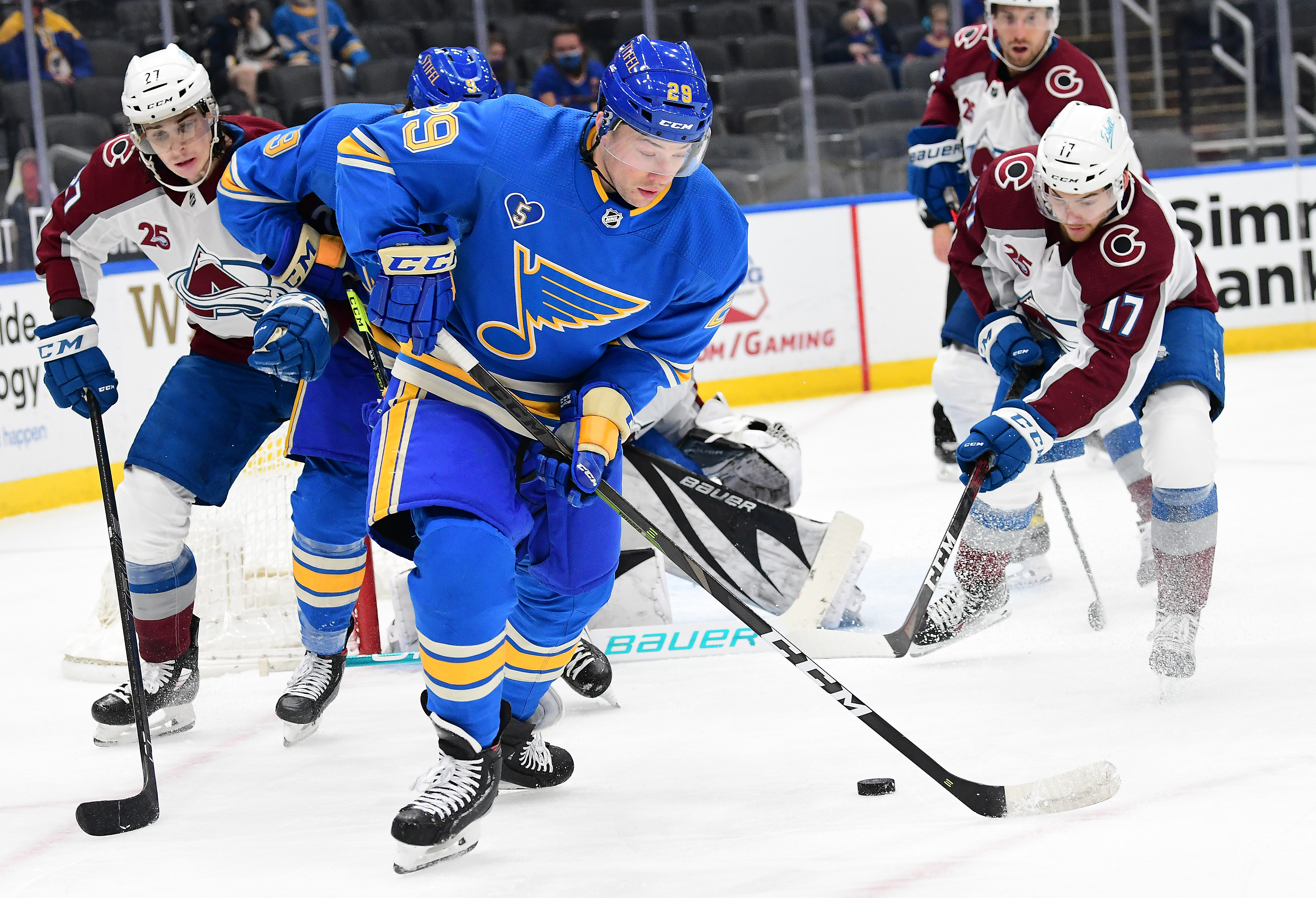NHL: APR 24 Avalanche at Blues