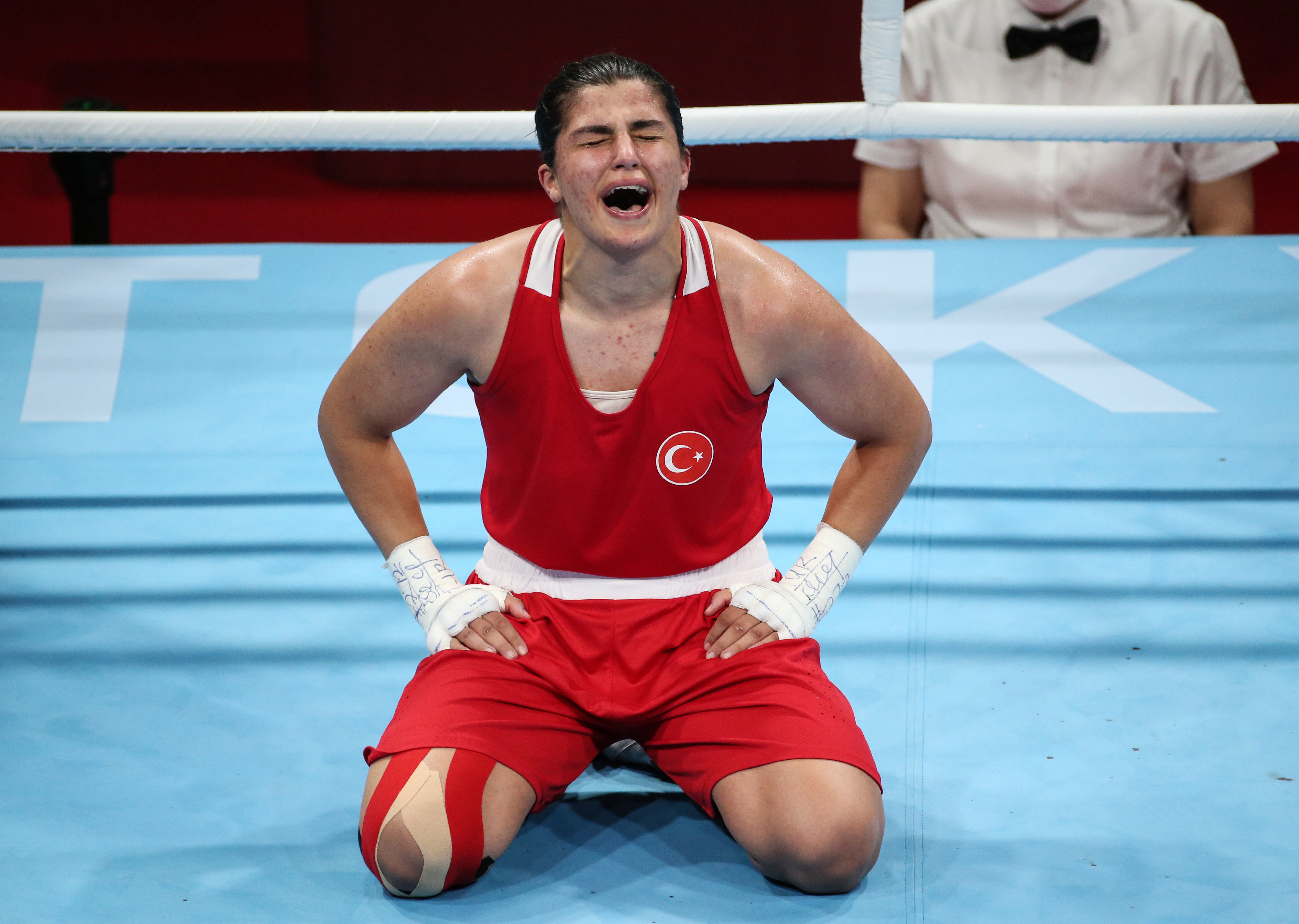Busenaz Surmeneli of Turkey bags gold in women’s welterweight final at Tokyo Olympics
