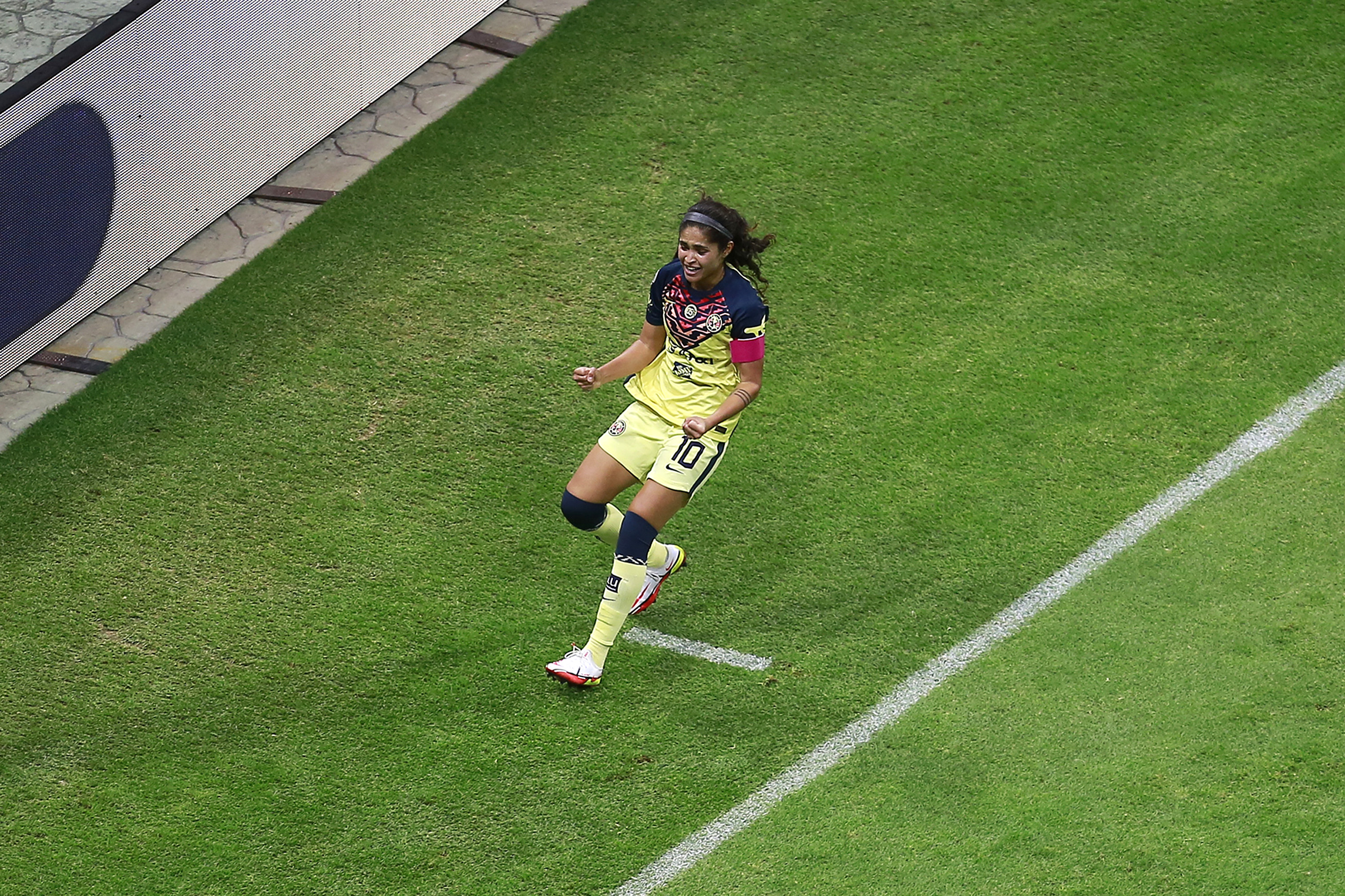 Daniela Espinosa of America celebrates after scoring the second goal of her team during a match between America and Cruz Azul as part of the Torneo Grita Mexico A21 Liga MX Femenil at Estadio Azteca on October 4, 2021 in Mexico City, Mexico.