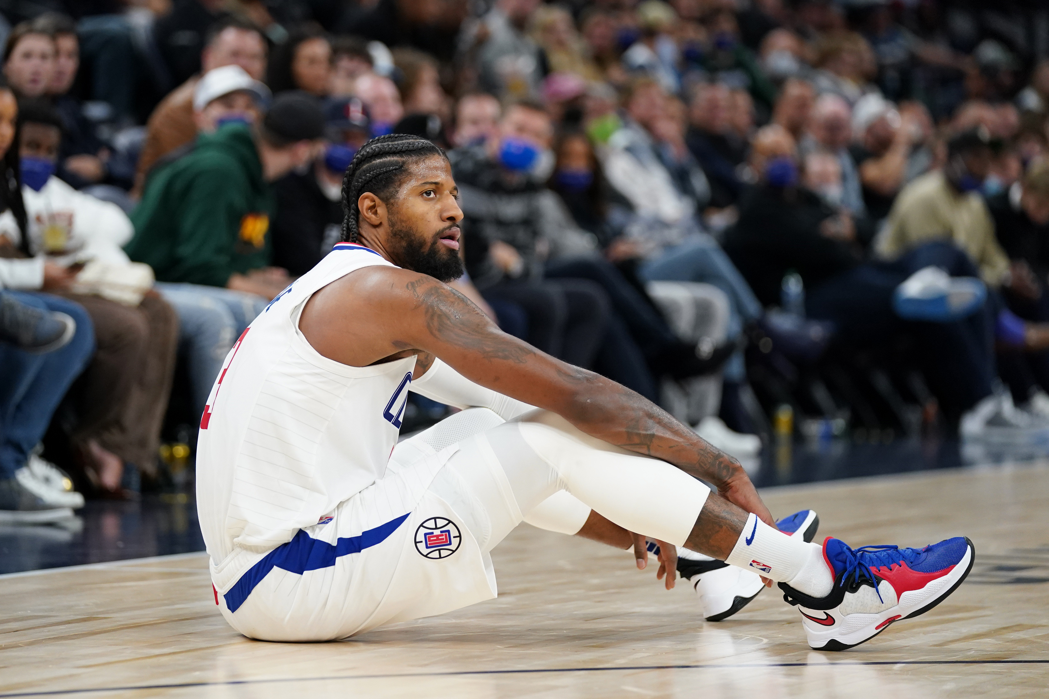 Paul George #13 of the LA Clippers during the game against the LA Clippers on November 5, 2021 at Target Center in Minneapolis, Minnesota.
