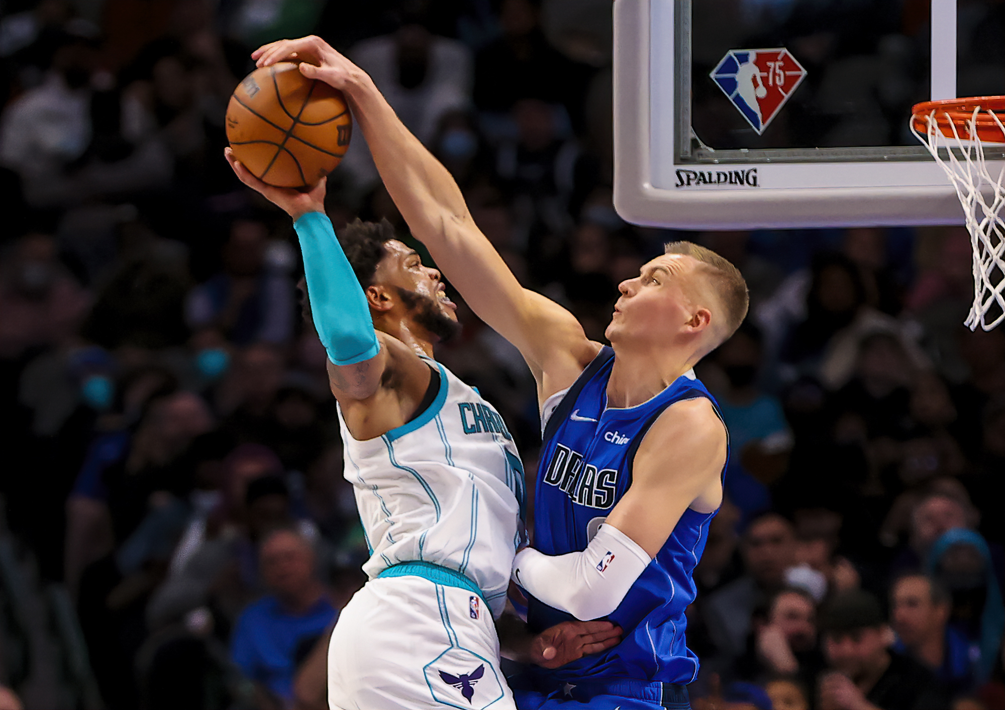 NBA: Charlotte Hornets at Dallas Mavericks
