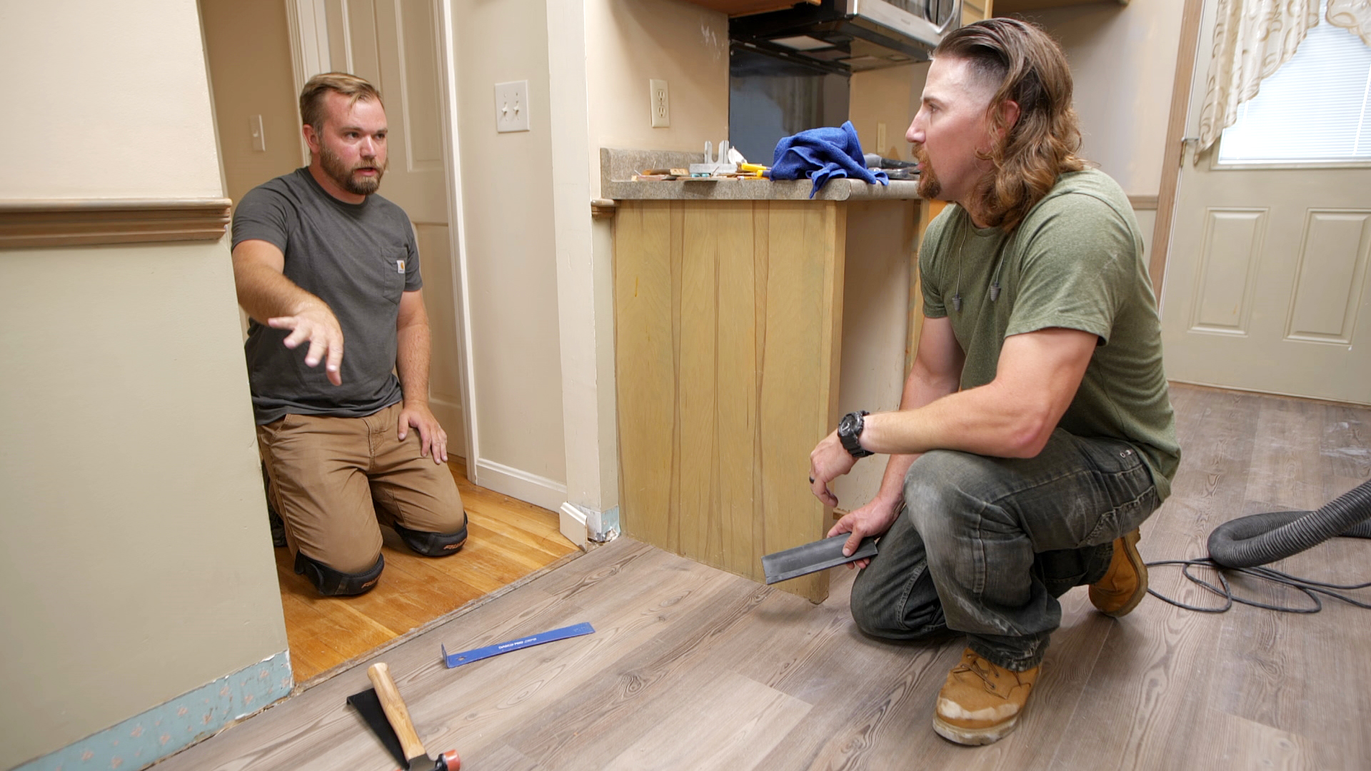 S20 E16, Nathan Gilbert installs a vinyl plank floor