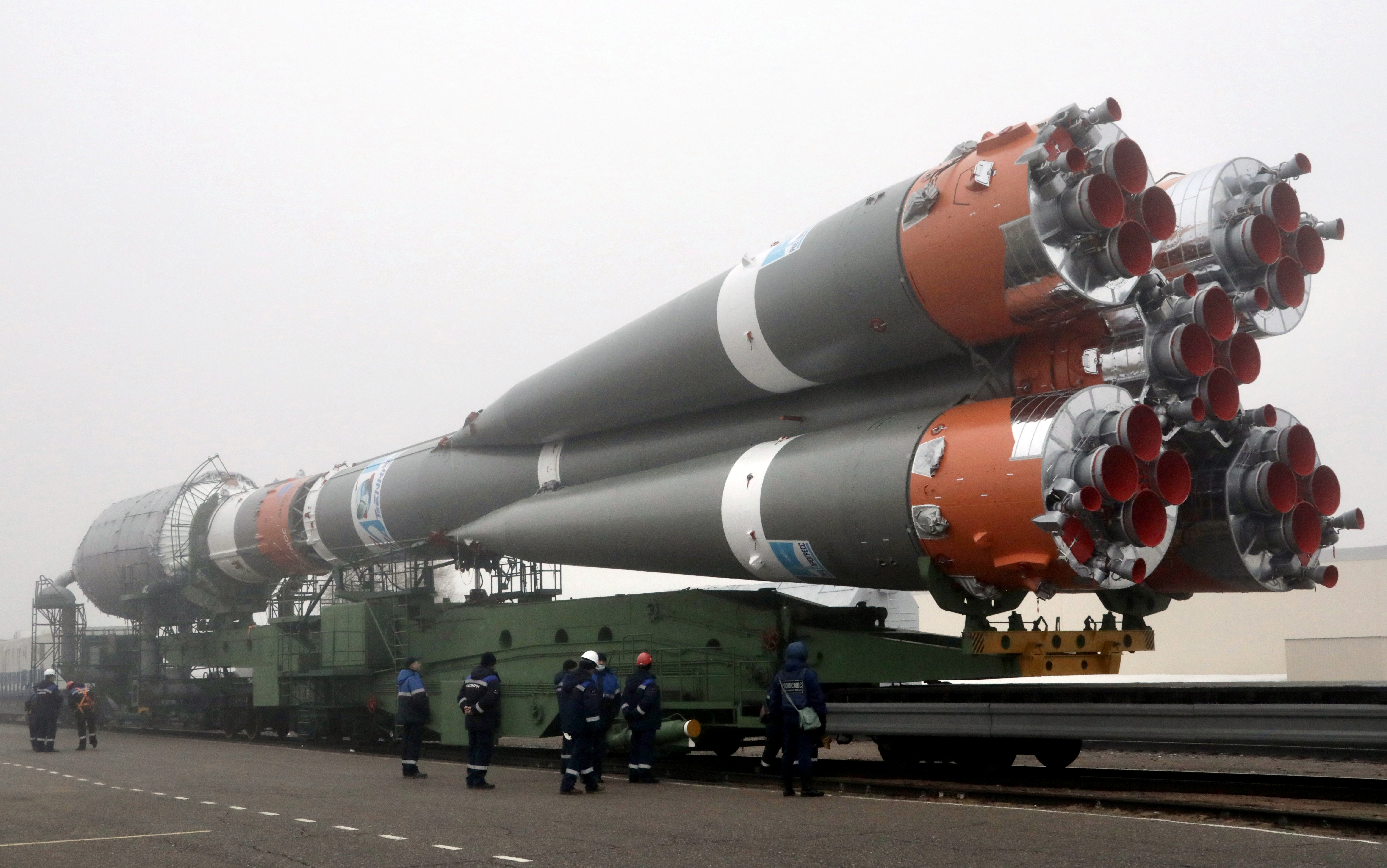 Soyuz-2.1b rocket carrying OneWeb satellites installed at Baikonur Cosmodrome launch pad