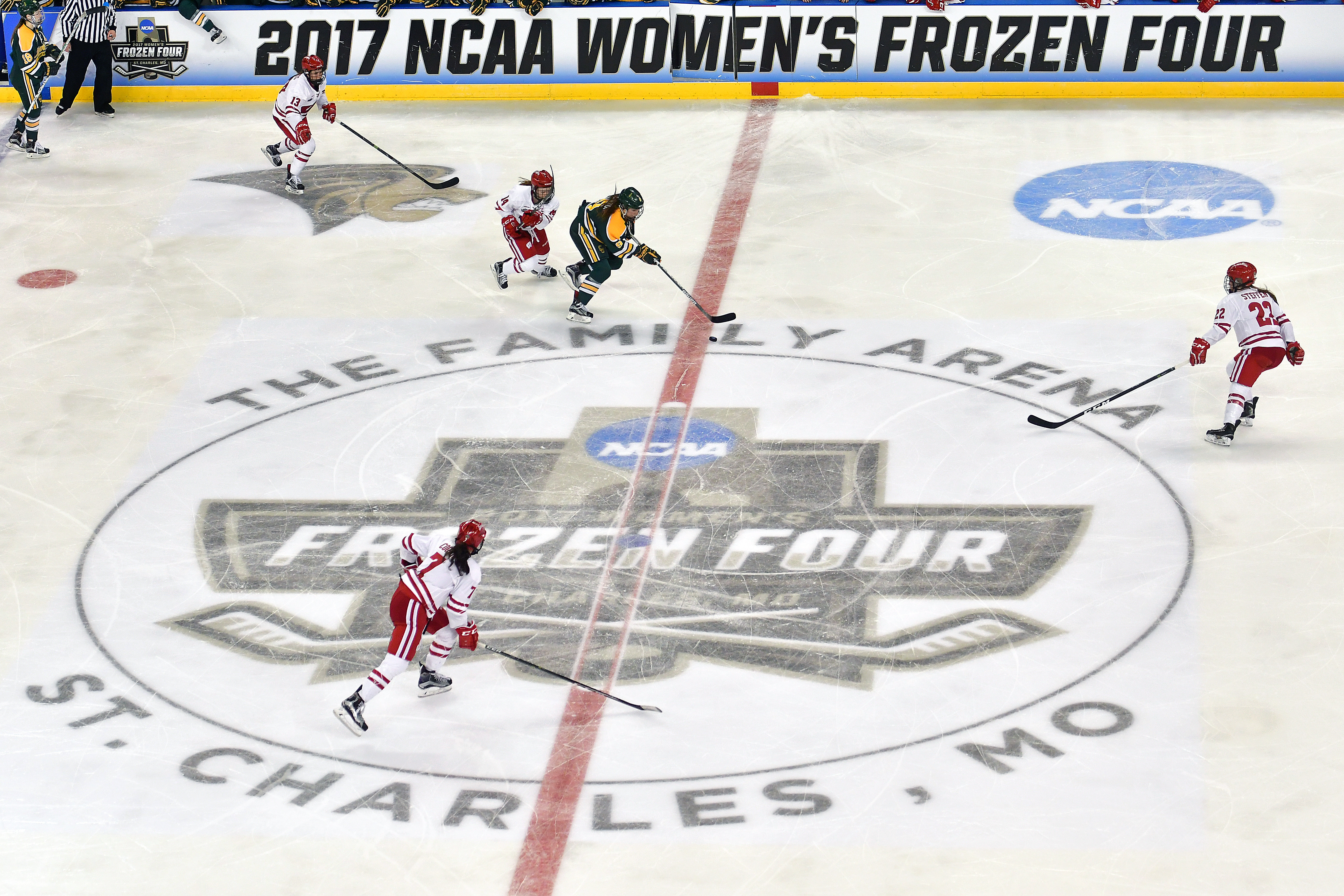 NCAA HOCKEY: MAR 19 Women’s - Division I Championship - Wisconsin v Clarkson