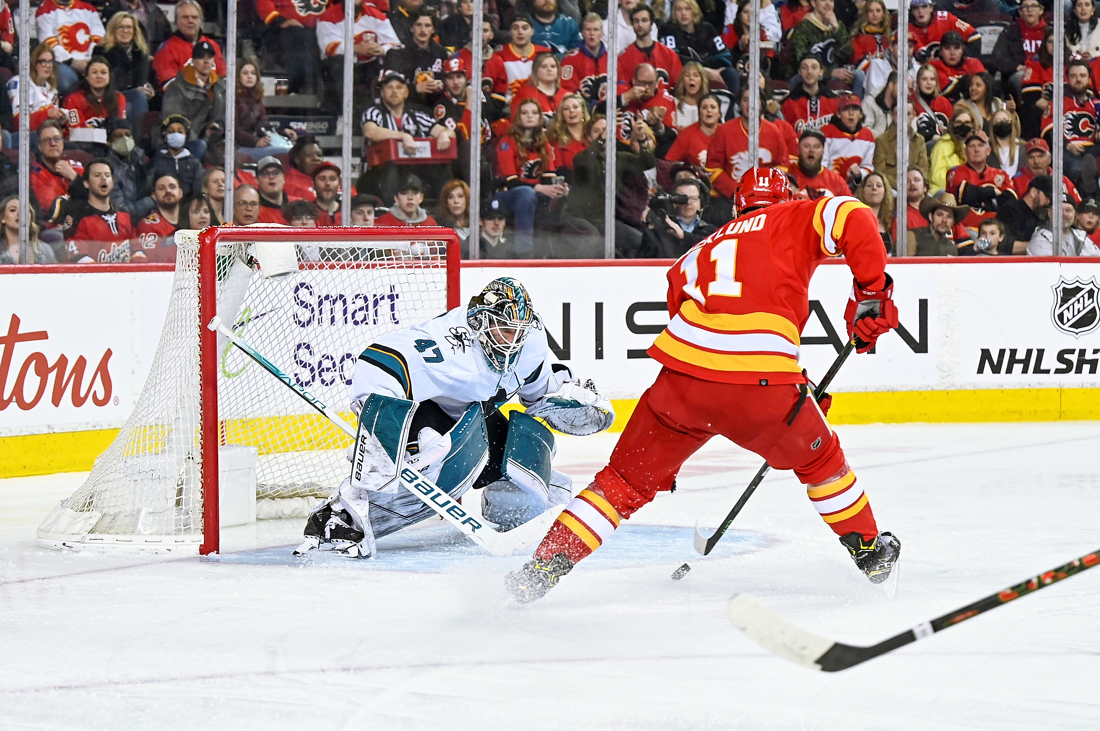 NHL: MAR 22 Sharks at Flames