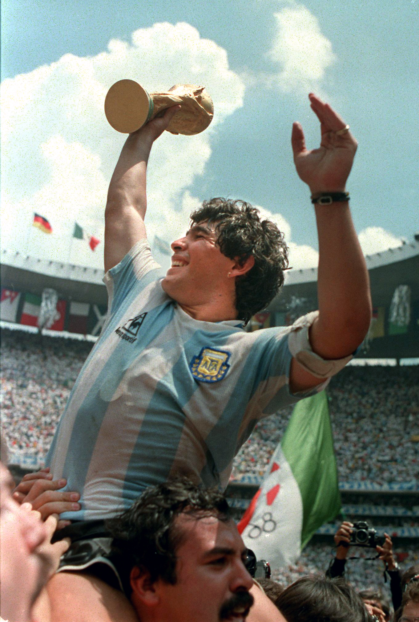 WORLD CUP-1986-MARADONA-NEW COACH