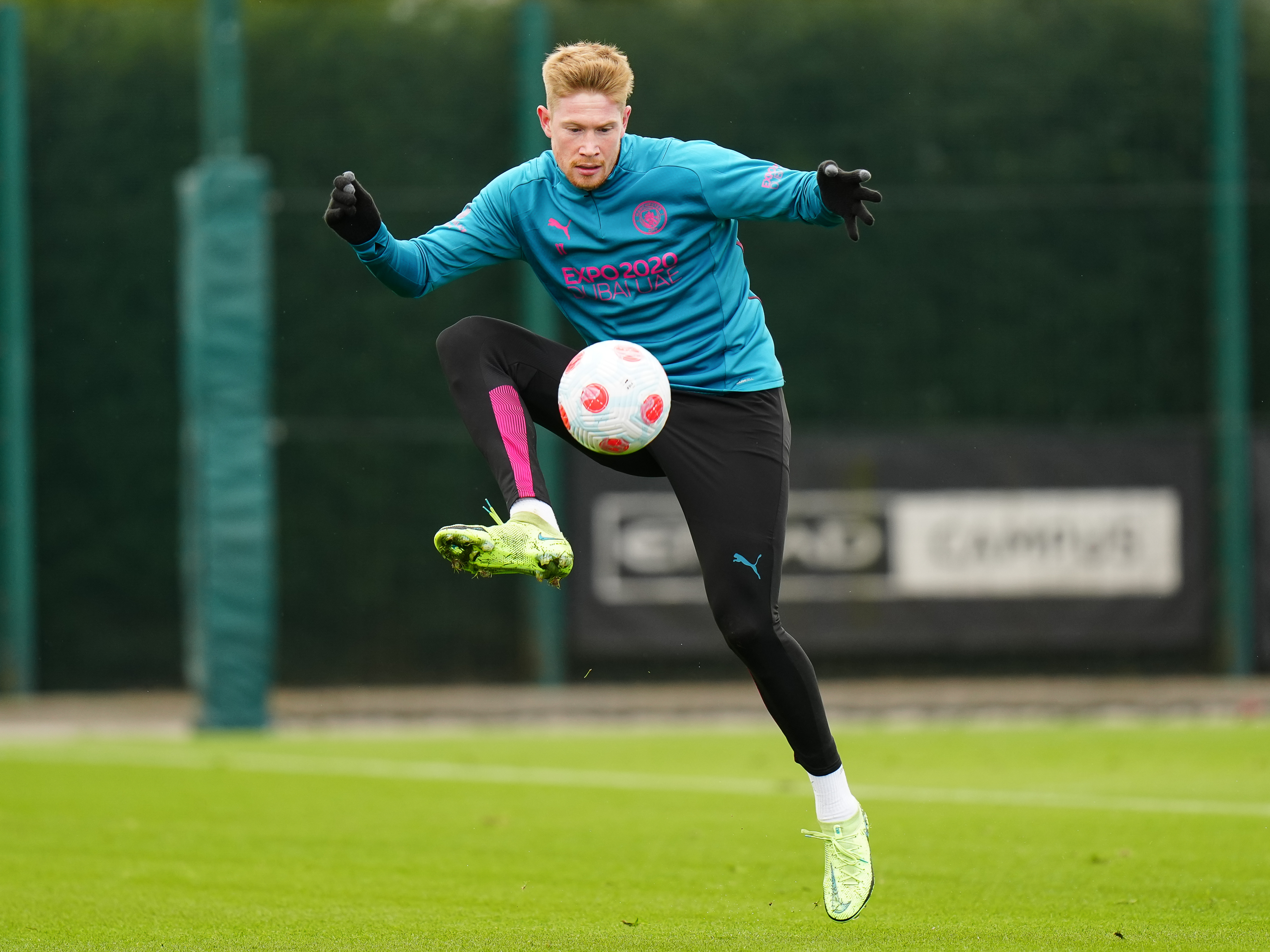 Manchester City’s Kevin De Bruyne in action during training at Manchester City Football Academy on April 1, 2022 in Manchester, England.