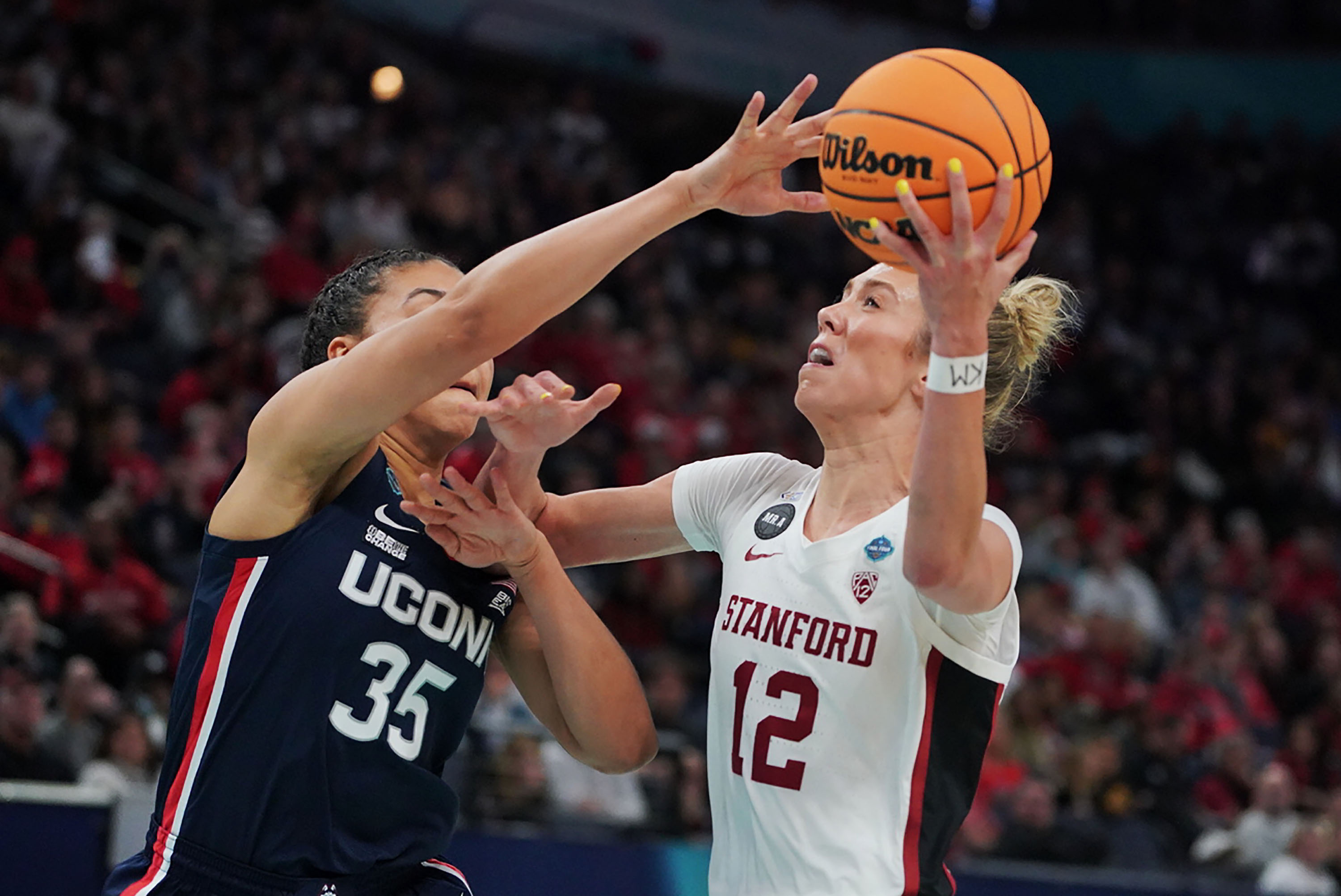 Lexie Hull of Stanford during a game between UConn and Stanford University at Target Center on April 1, 2022 in Minneapolis, Minnesota.