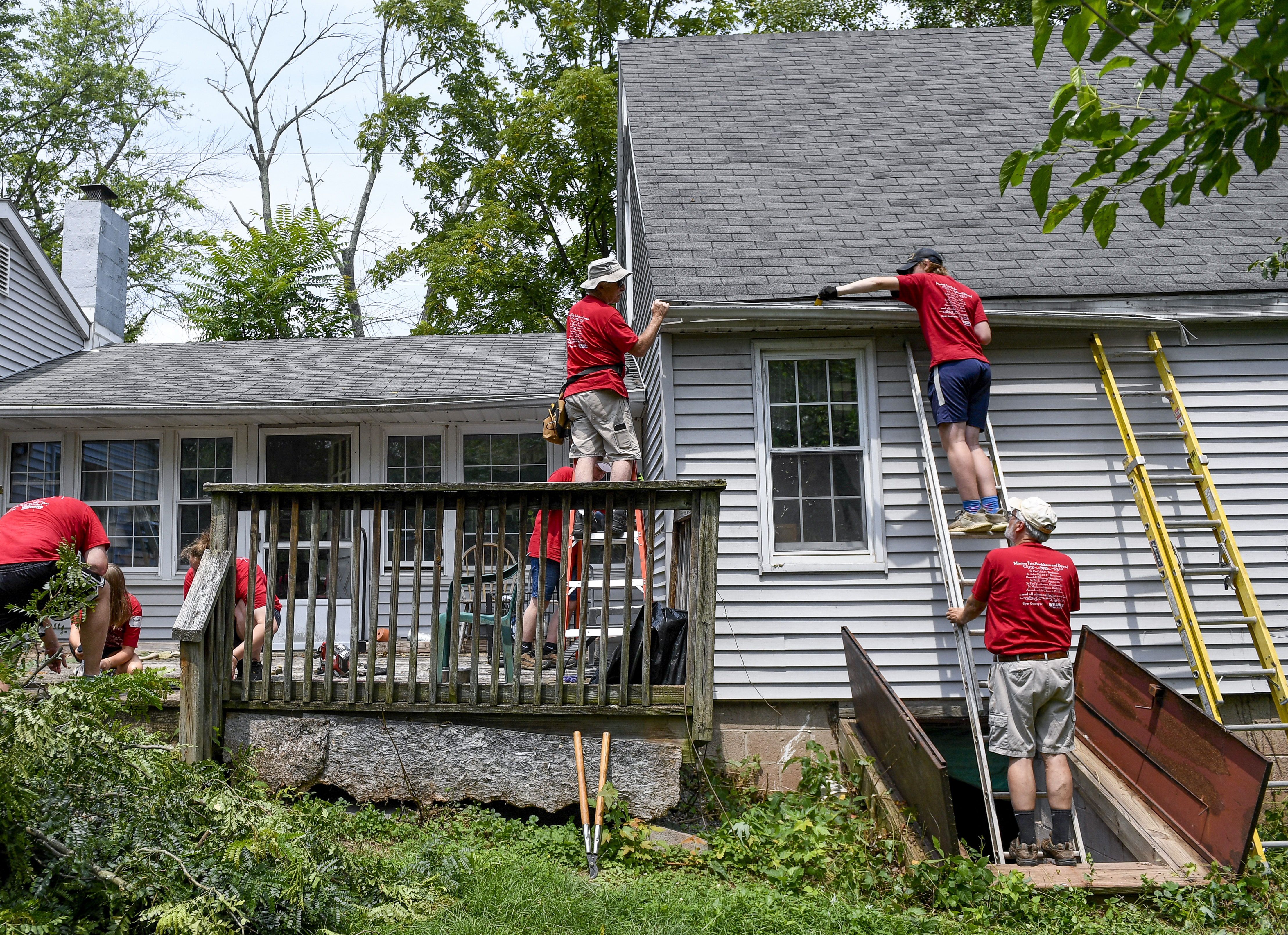 Volunteers repairing house in Pennsylvania