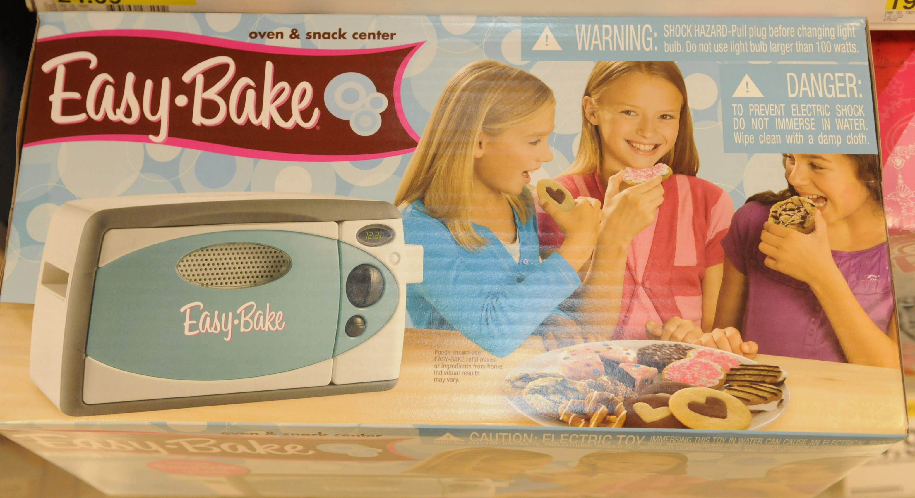 Photo by Tim Leedy 12/2/10Toys at Target.Easy Bake oven