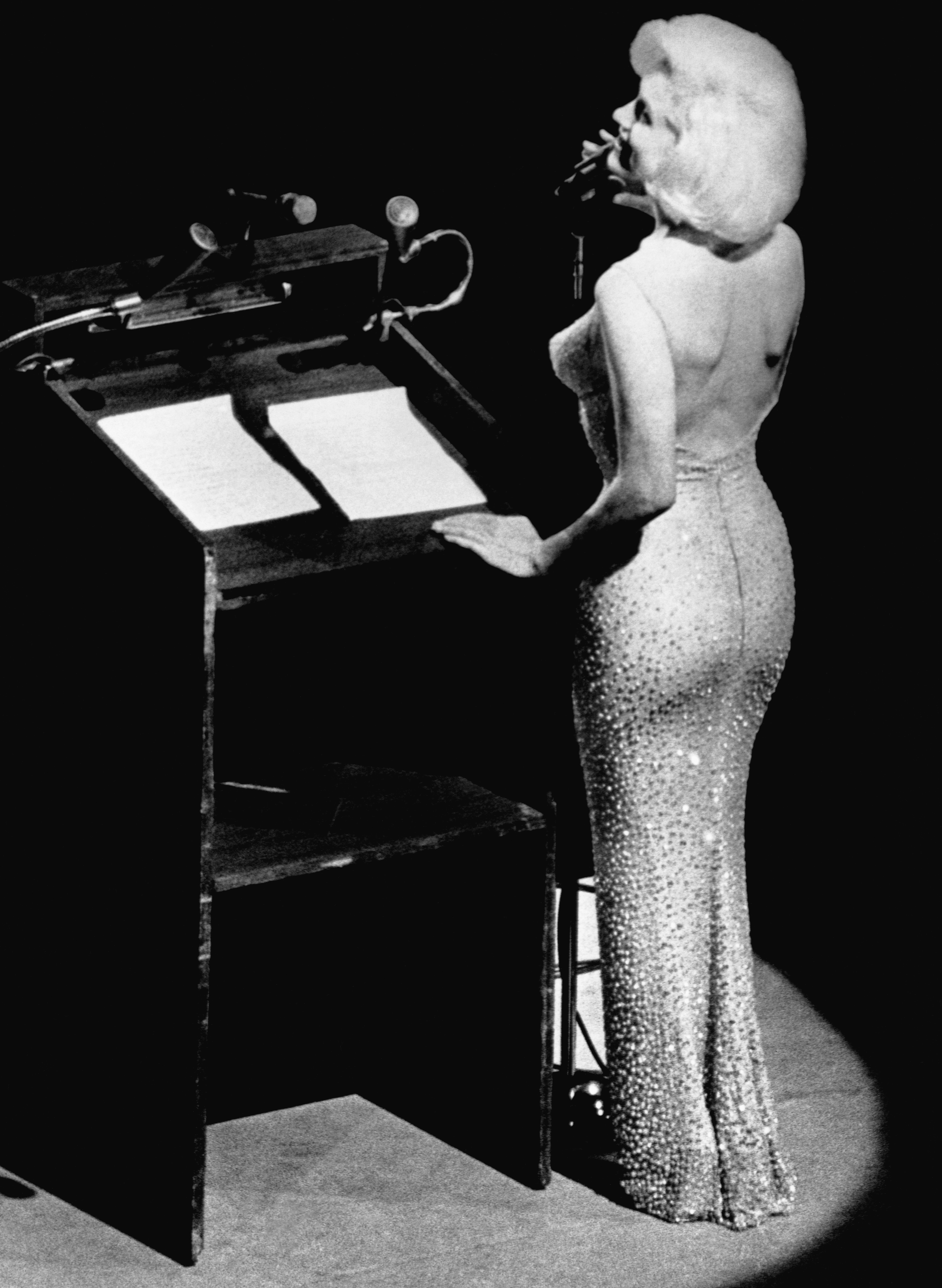 Marilyn Monroe Singing “Happy Birthday” to JFK