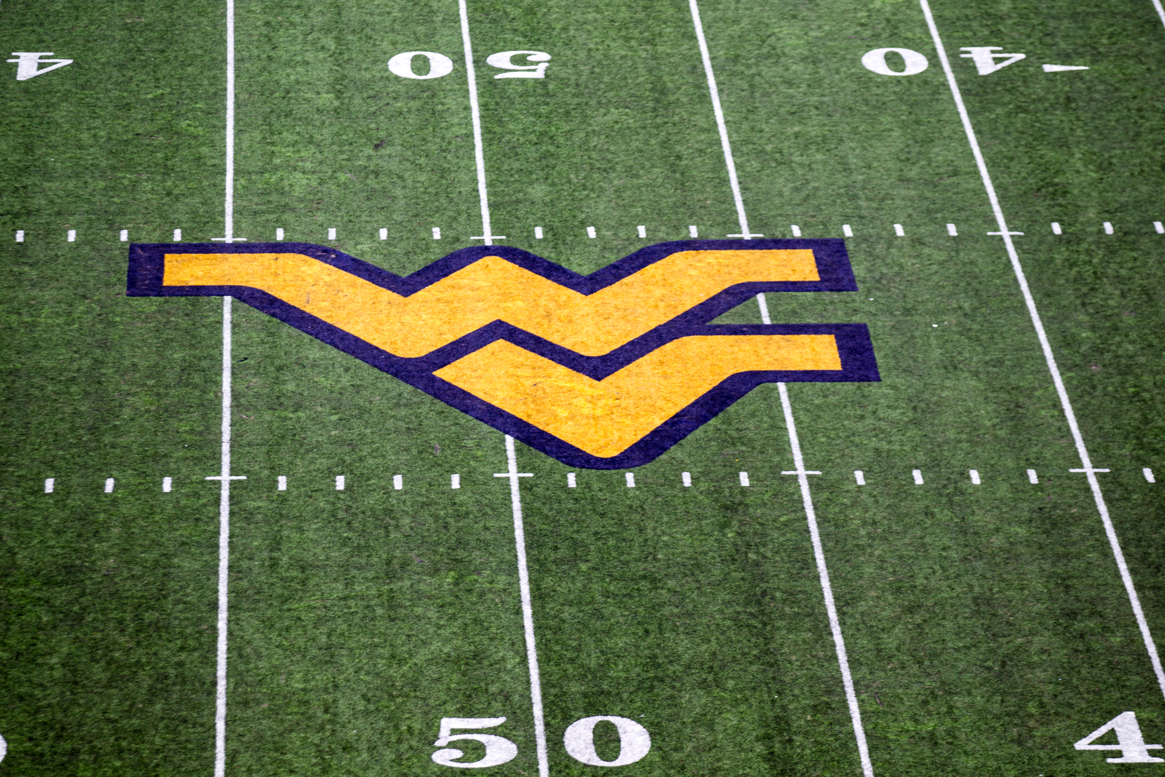 NCAA FOOTBALL: SEP 10 Youngstown State at West Virginia