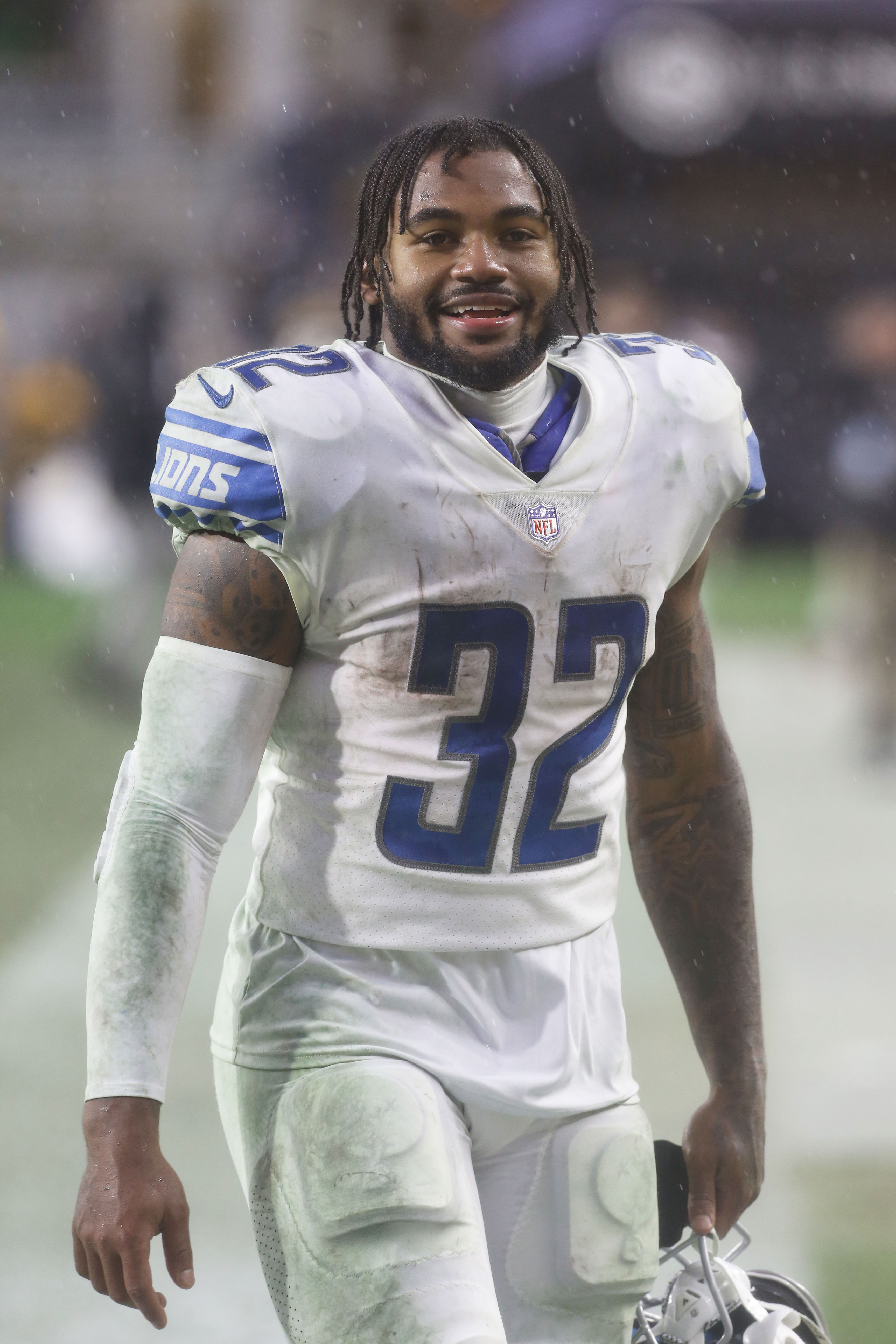 Nov 14, 2021; Pittsburgh, Pennsylvania, USA; Detroit Lions running back D’Andre Swift (32) reacts leaving the field after the game against the Pittsburgh Steelers at Heinz Field.