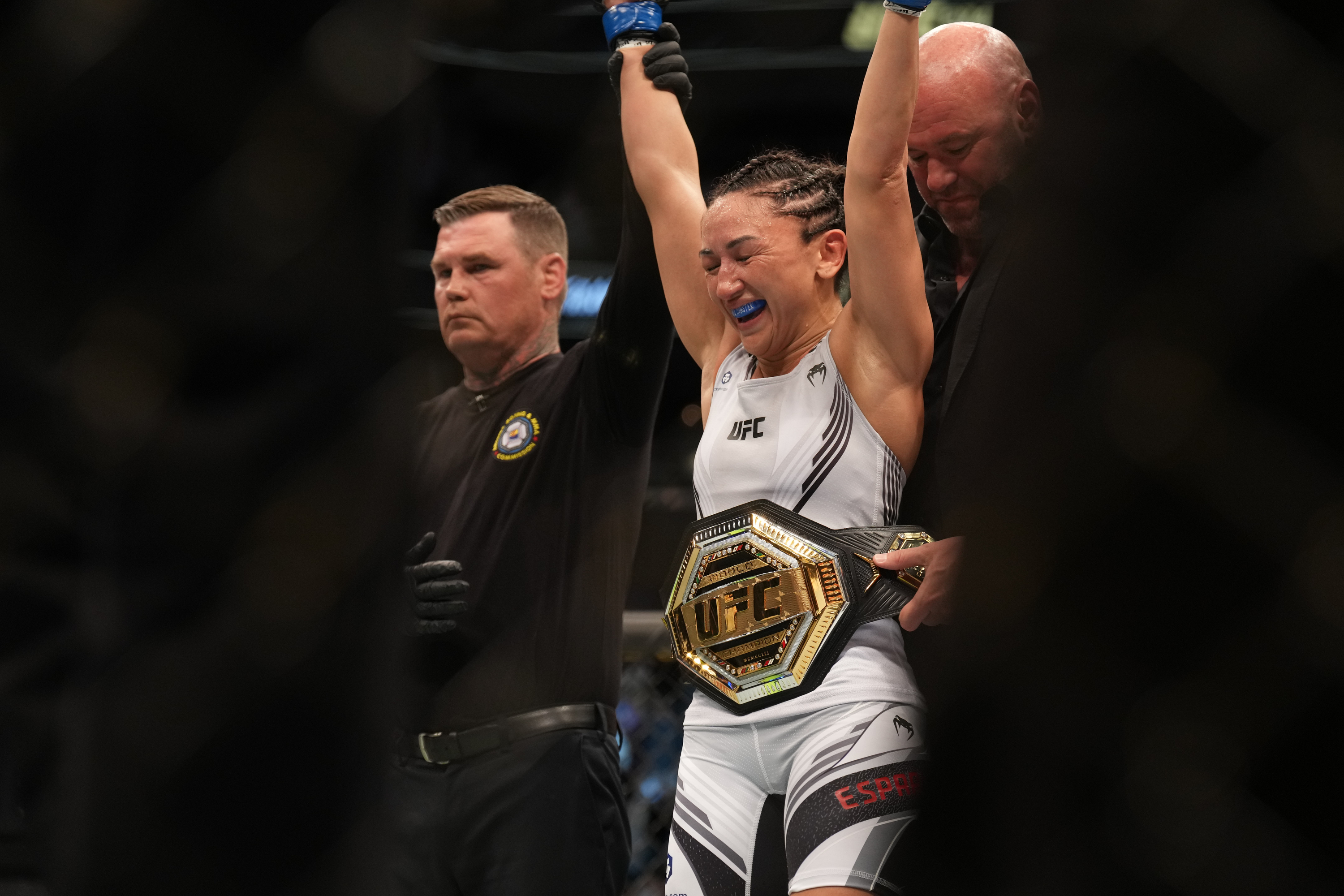 Carla Esparza celebrates her UFC championship win over Rose Namajunas&nbsp;