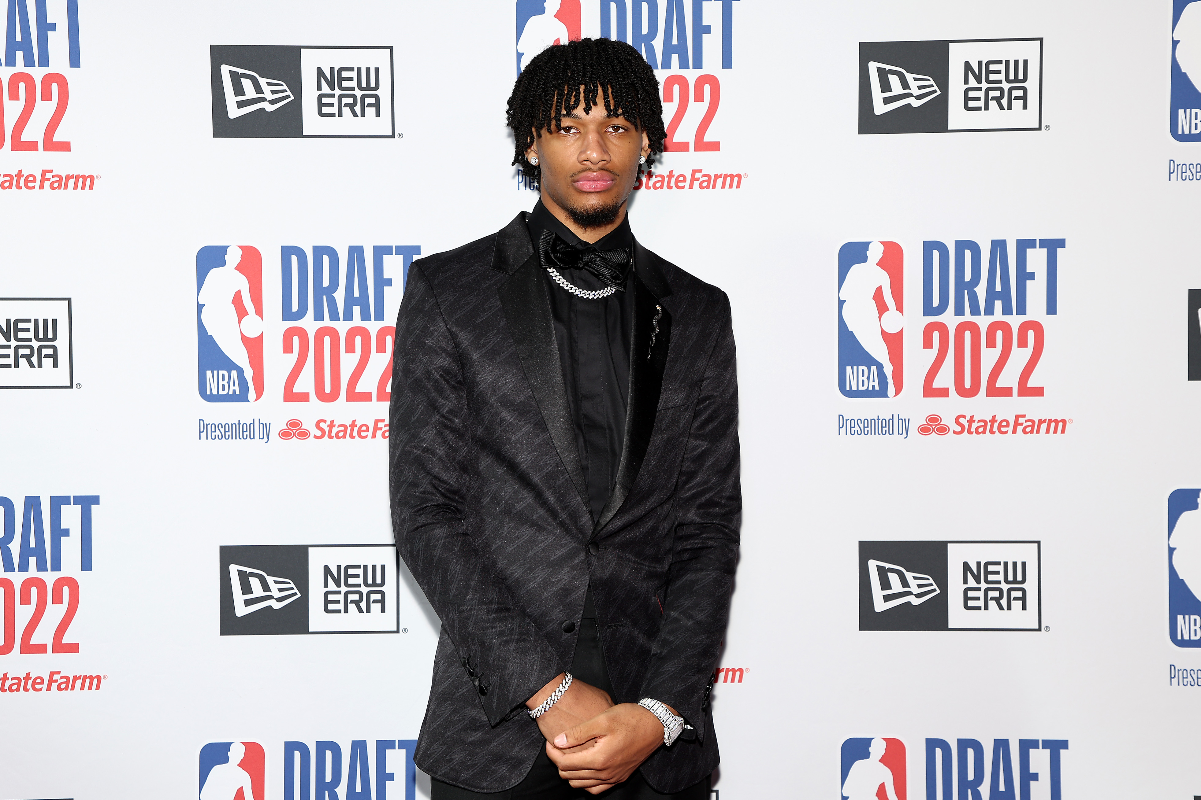 Shaedon Sharpe poses for photos on the red carpet during the 2022 NBA Draft at Barclays Center on June 23, 2022 in New York City.&nbsp;