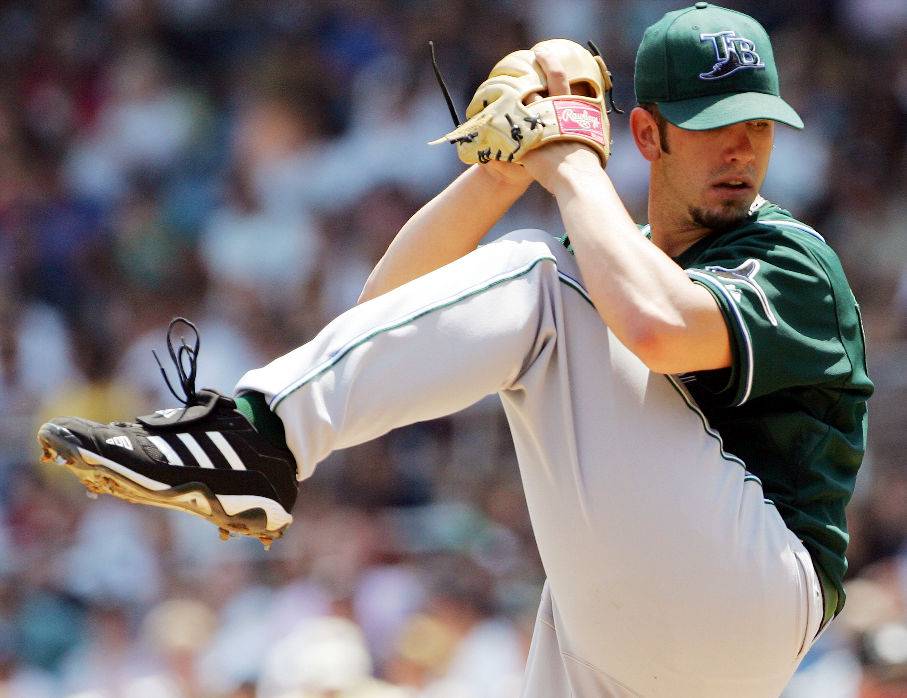 Tampa Bay Devil Rays’ pitcher James Shields delivers home in