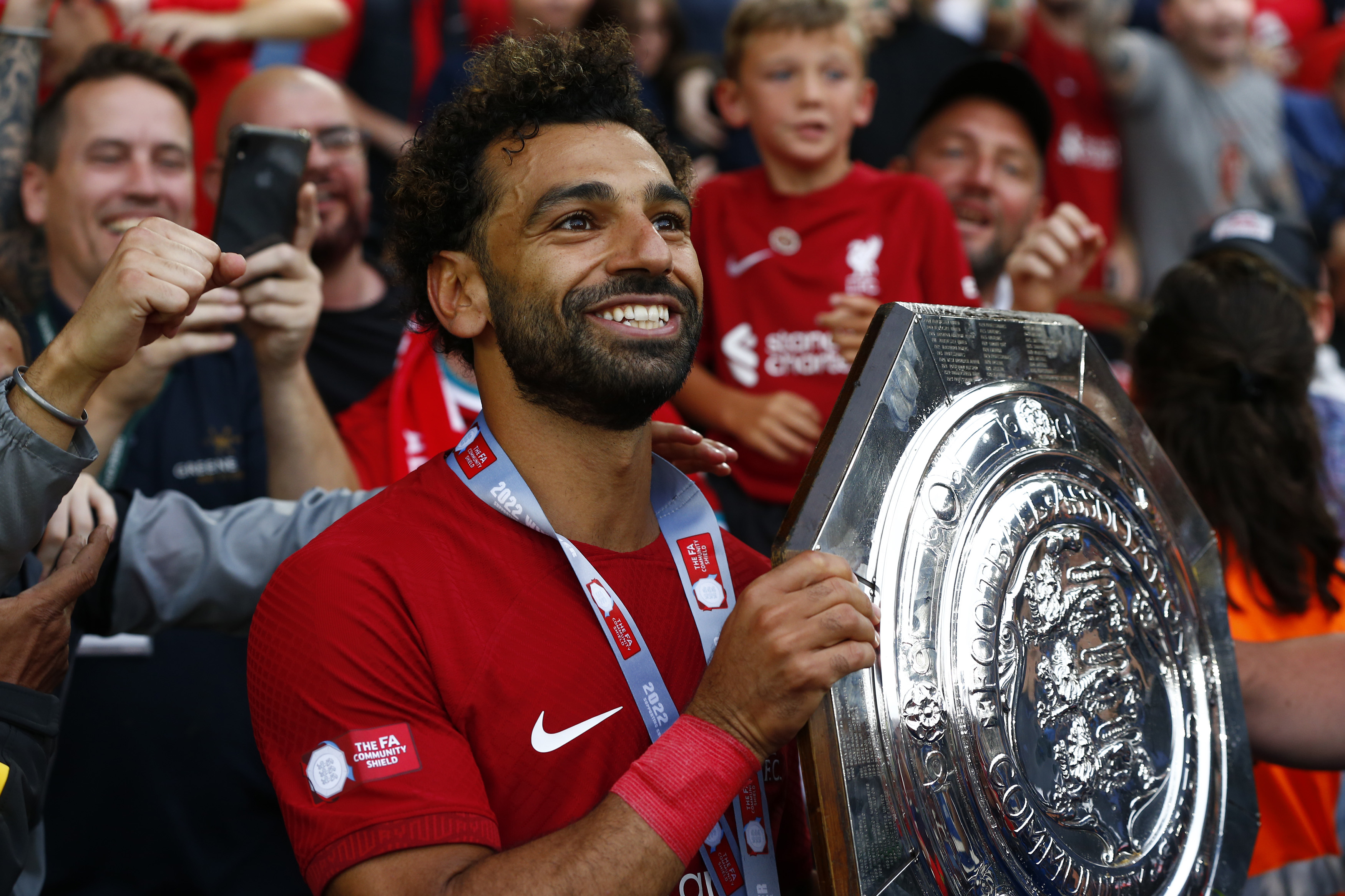 Mohamed Salah lifts the The FA Community Shield - Liverpool - Premier League