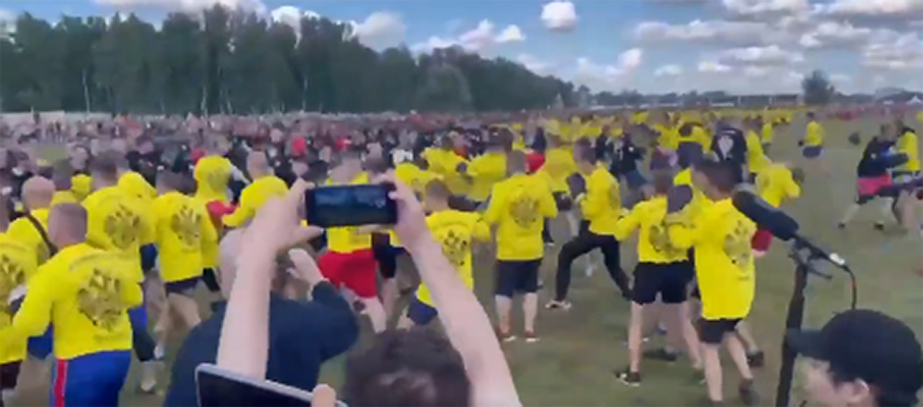Video: 600 vs. 600 fight in Russia during Walk the Field Festival.