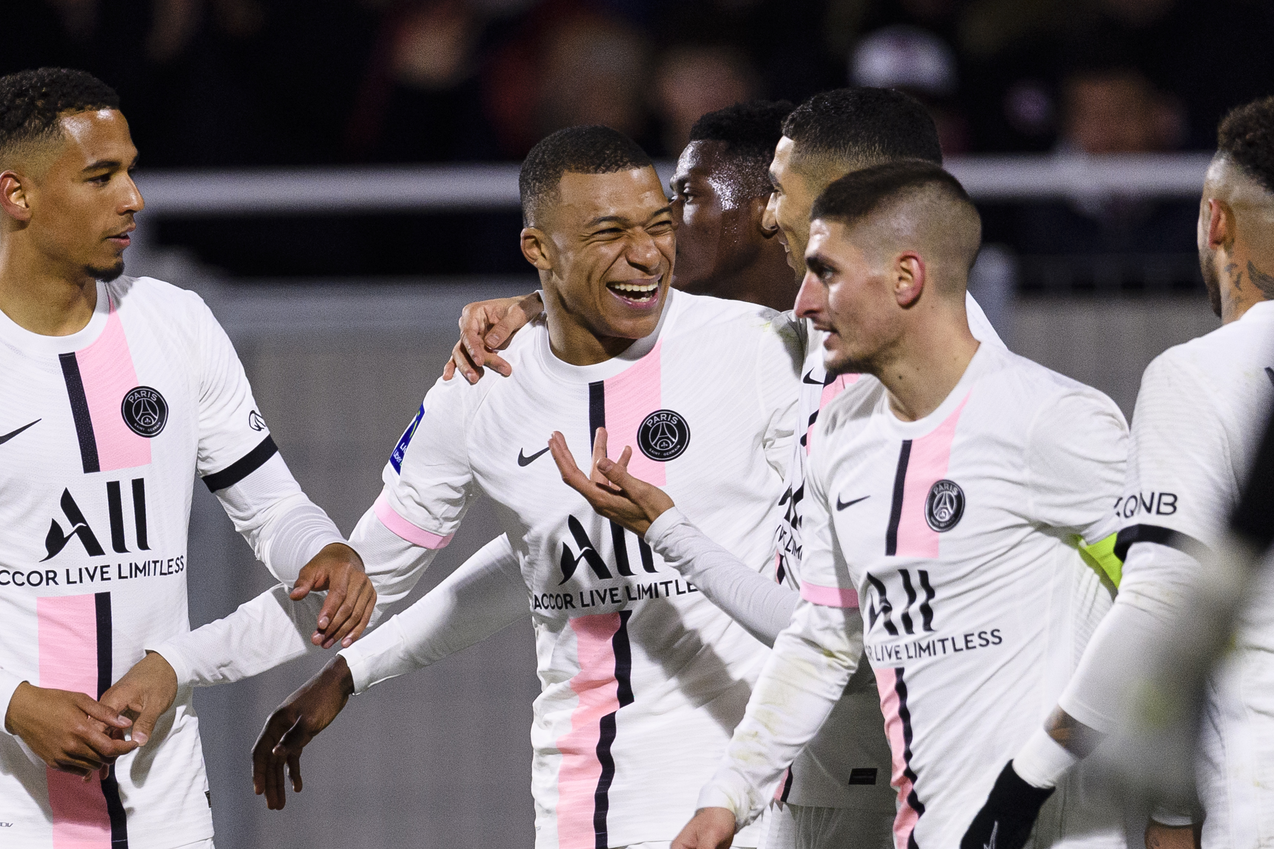 Clermont Foot v Paris Saint-Germain - Ligue 1 Uber Eats