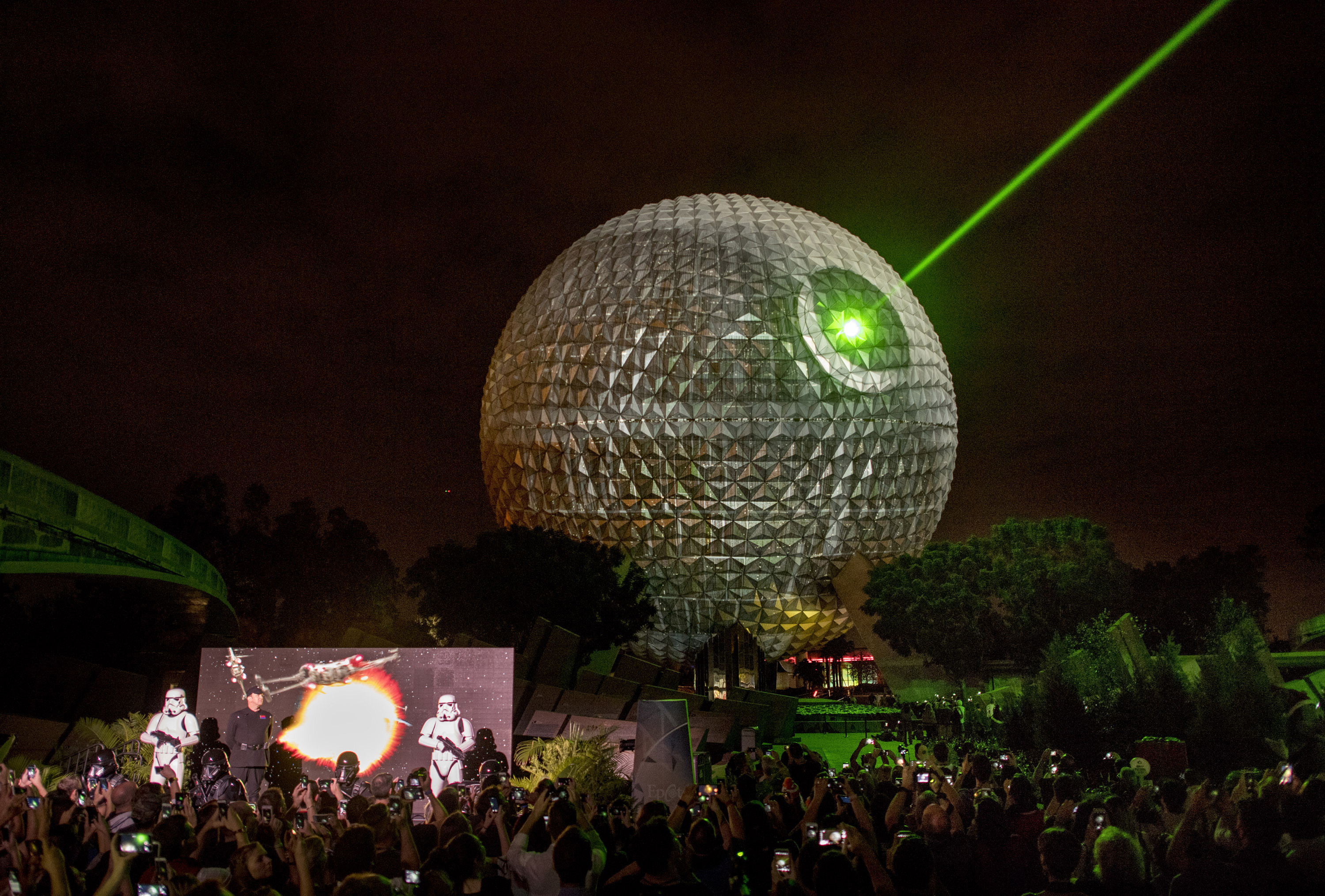 “Rogue One: A Star Wars Story” Actor Mads Mikkelsen Visits Walt Disney World Resort