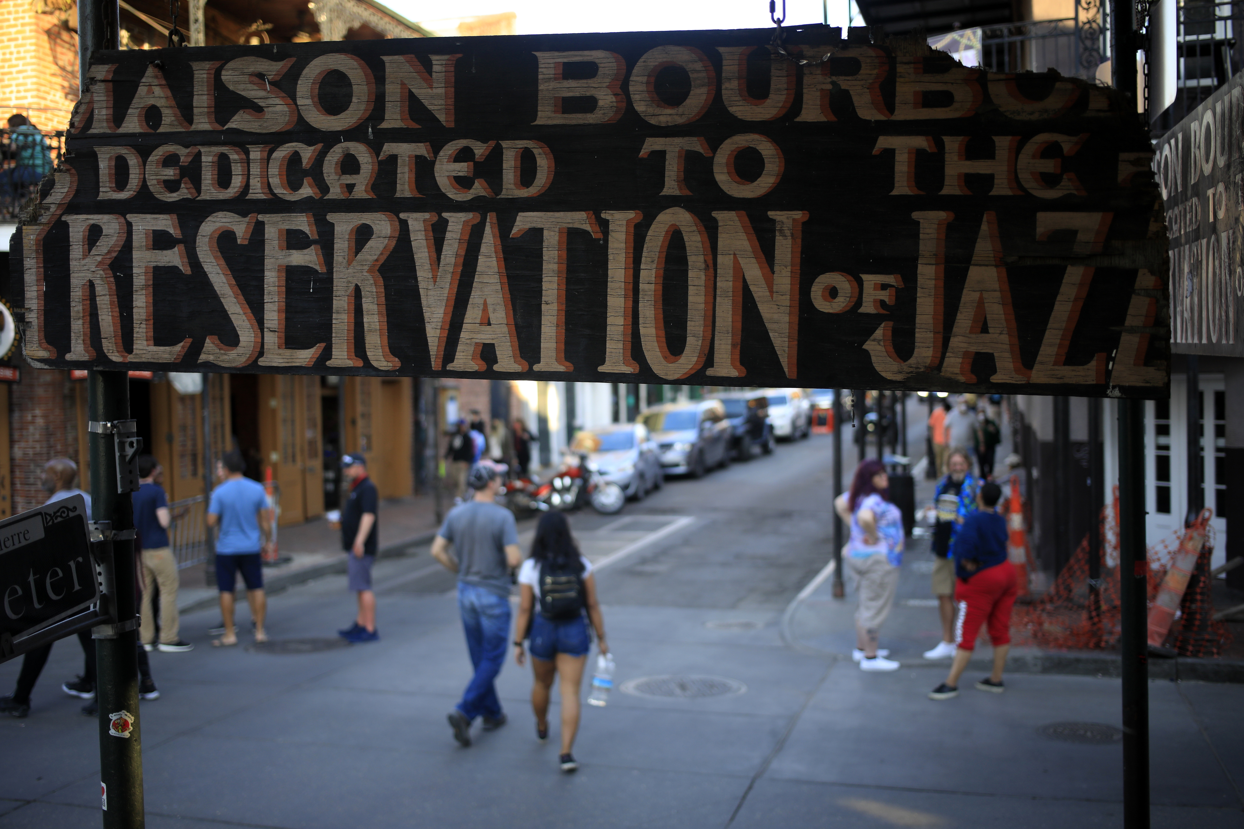 New Orleans’ Bourbon Street Ahead Of Consumer Comfort Figures
