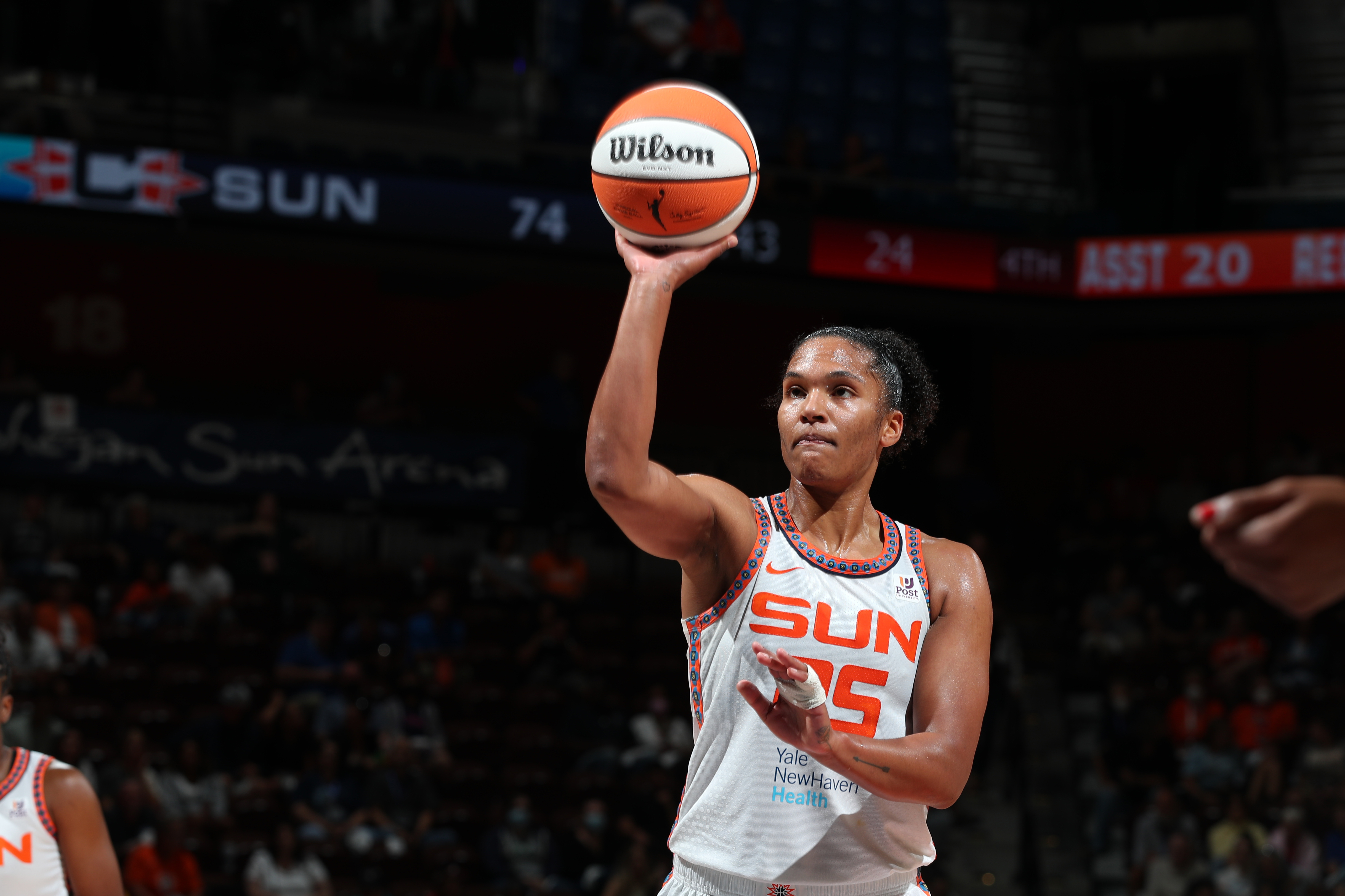 2022 WNBA Playoffs - Dallas Wings v Connecticut Sun