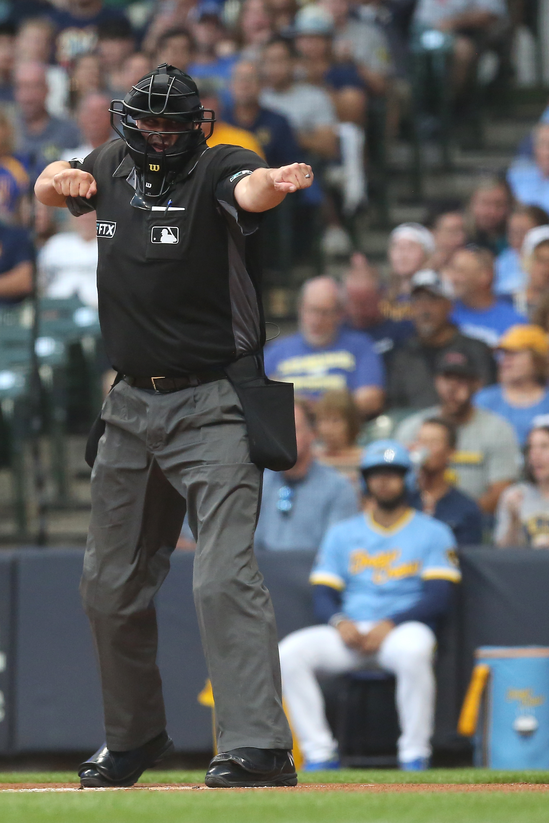MLB: AUG 30 Pirates at Brewers