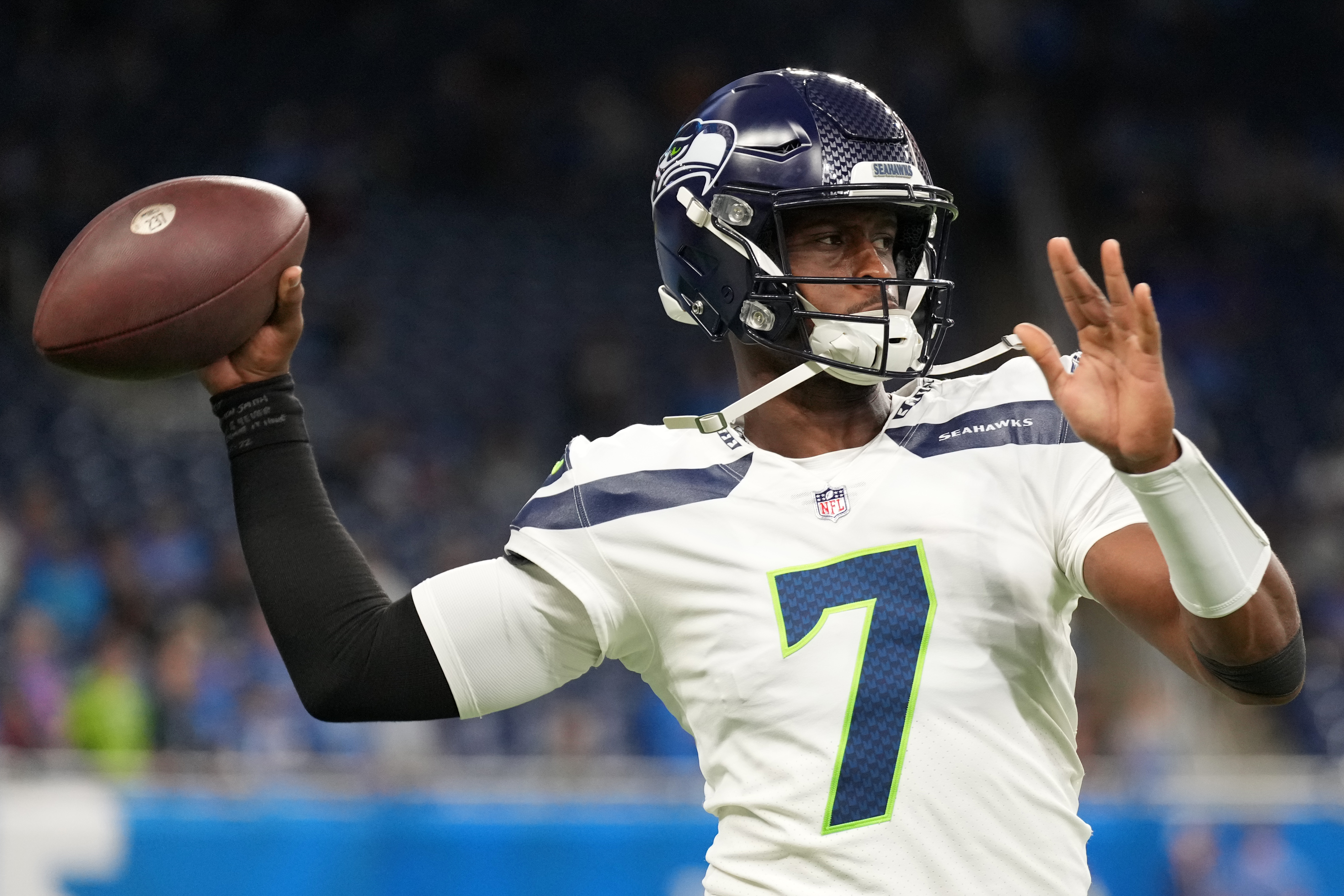 Geno Smith #7 of the Seattle Seahawks warms up before the game against the Detroit Lions at Ford Field on October 02, 2022 in Detroit, Michigan.