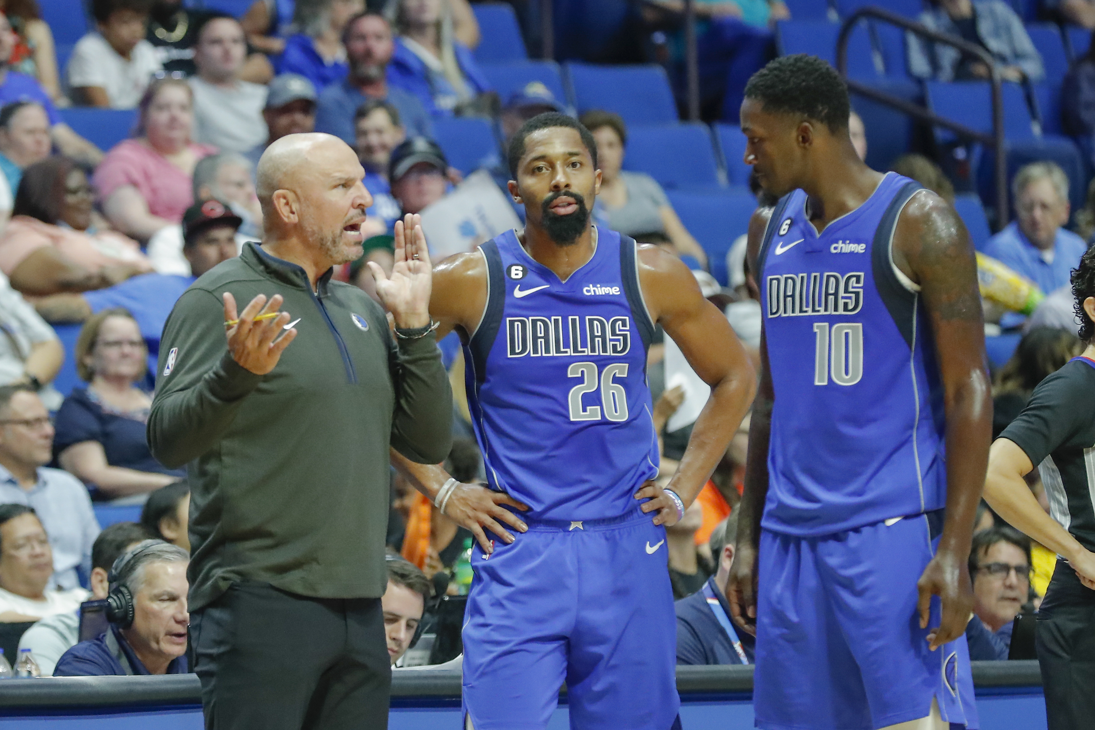 NBA: Preseason-Dallas Mavericks at Oklahoma City Thunder