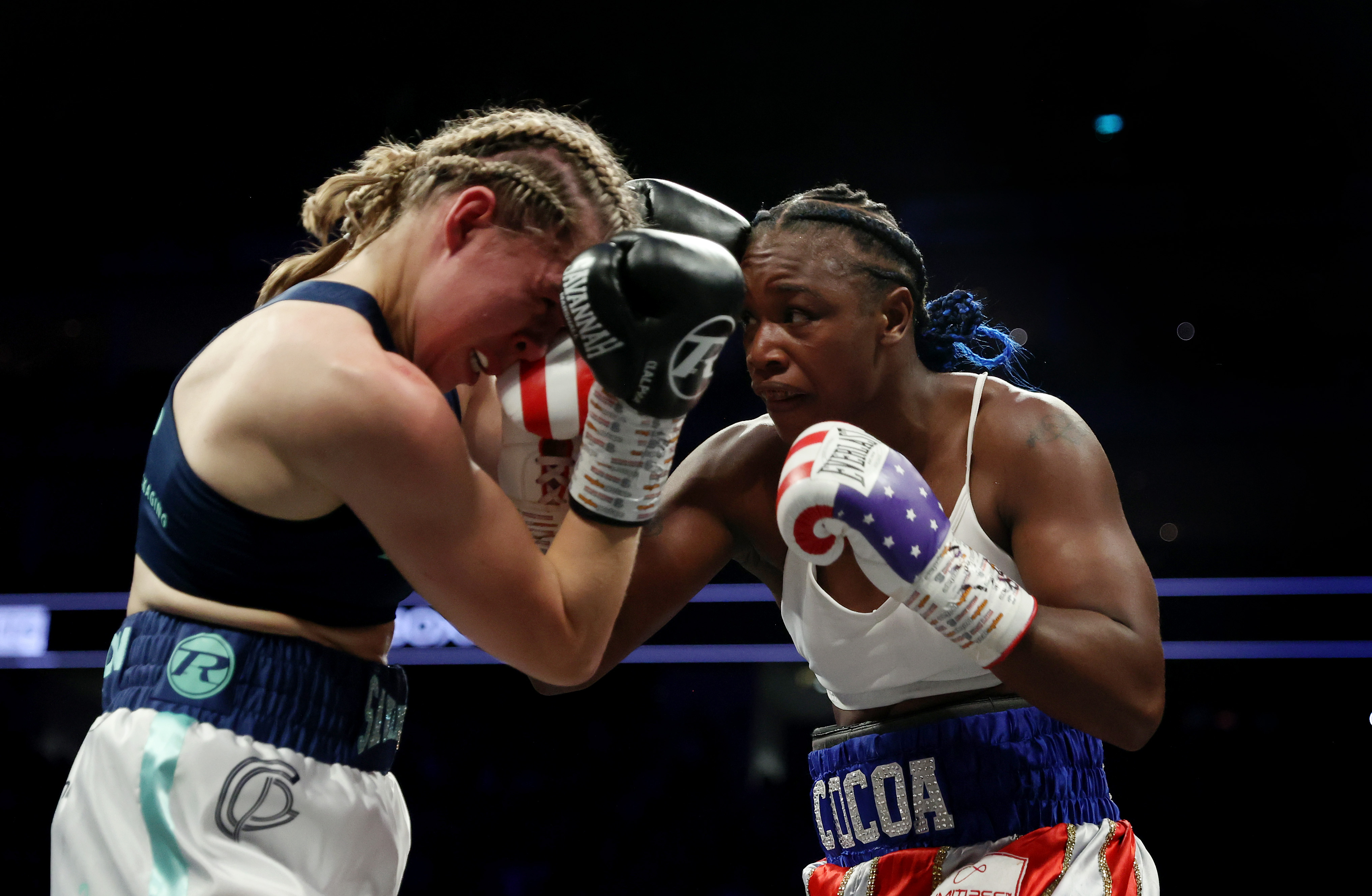 Claressa Shields won a hard-fought decision over Savannah Marshall in London