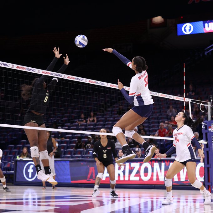 arizona-wildcats-volleyball-serving-hitting-errors-serve-receive-johnson