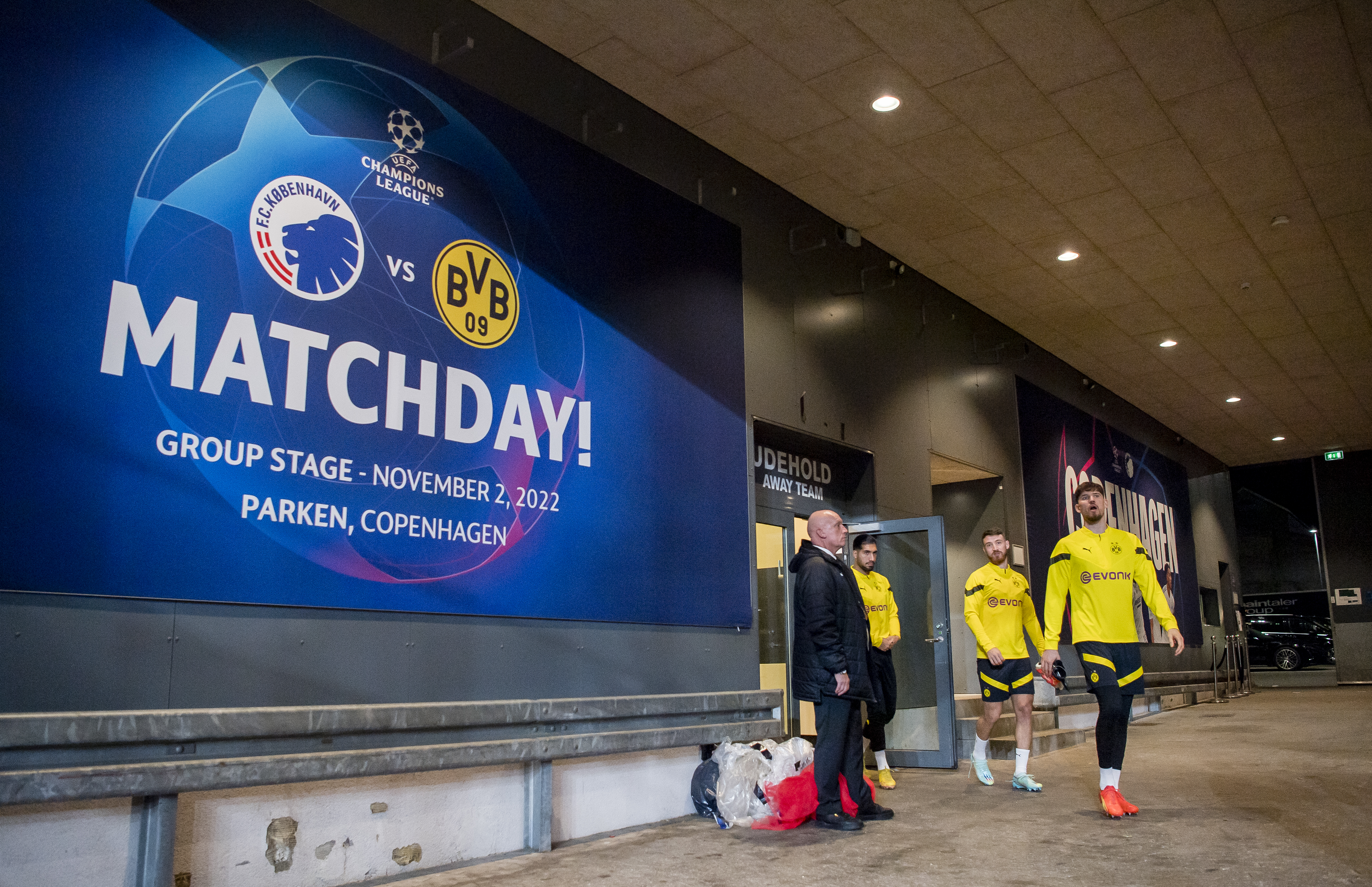Borussia Dortmund Training Session And Press Conference