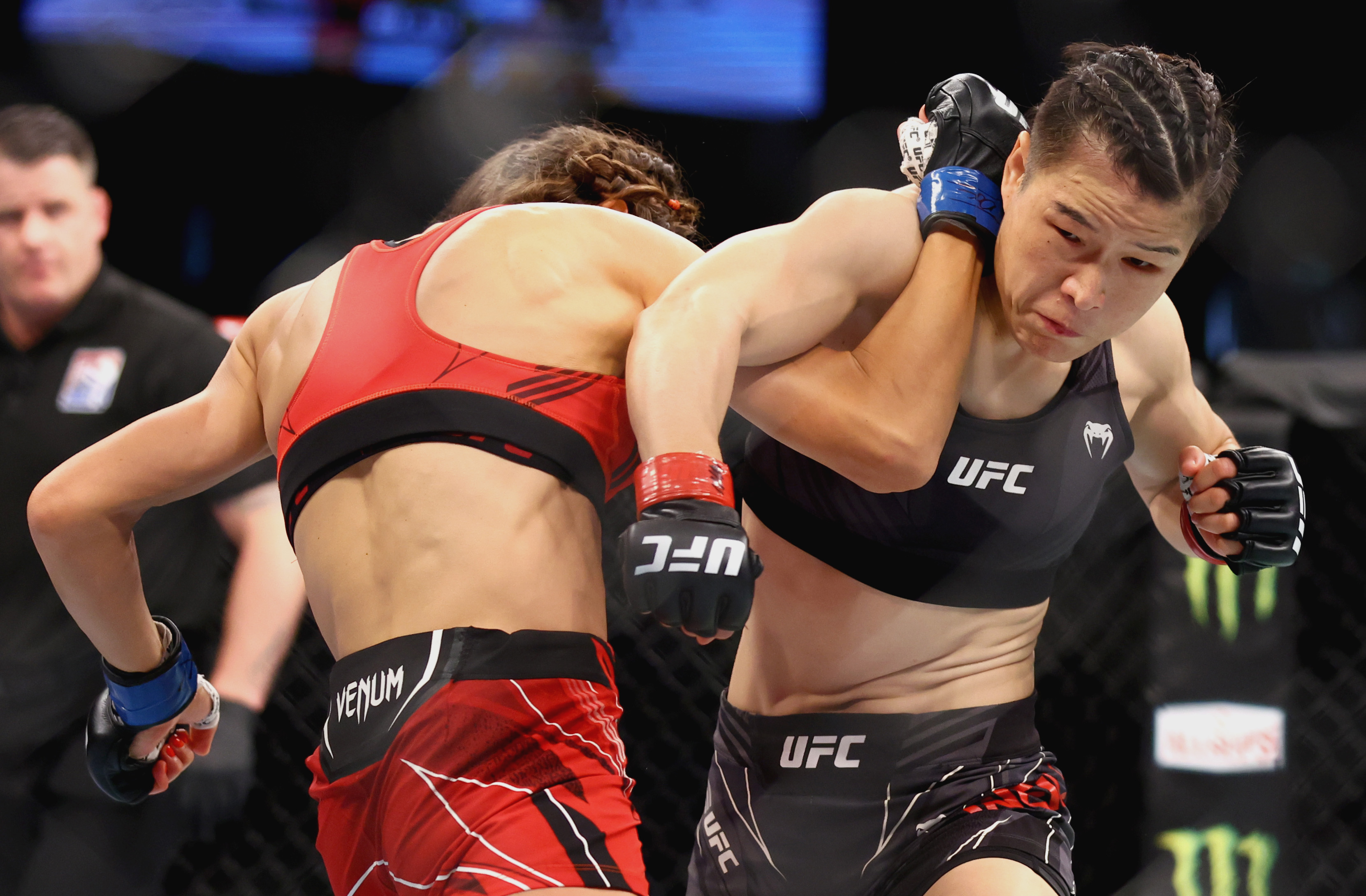 UFC 275: Zhang v Jedrzejczyk 2