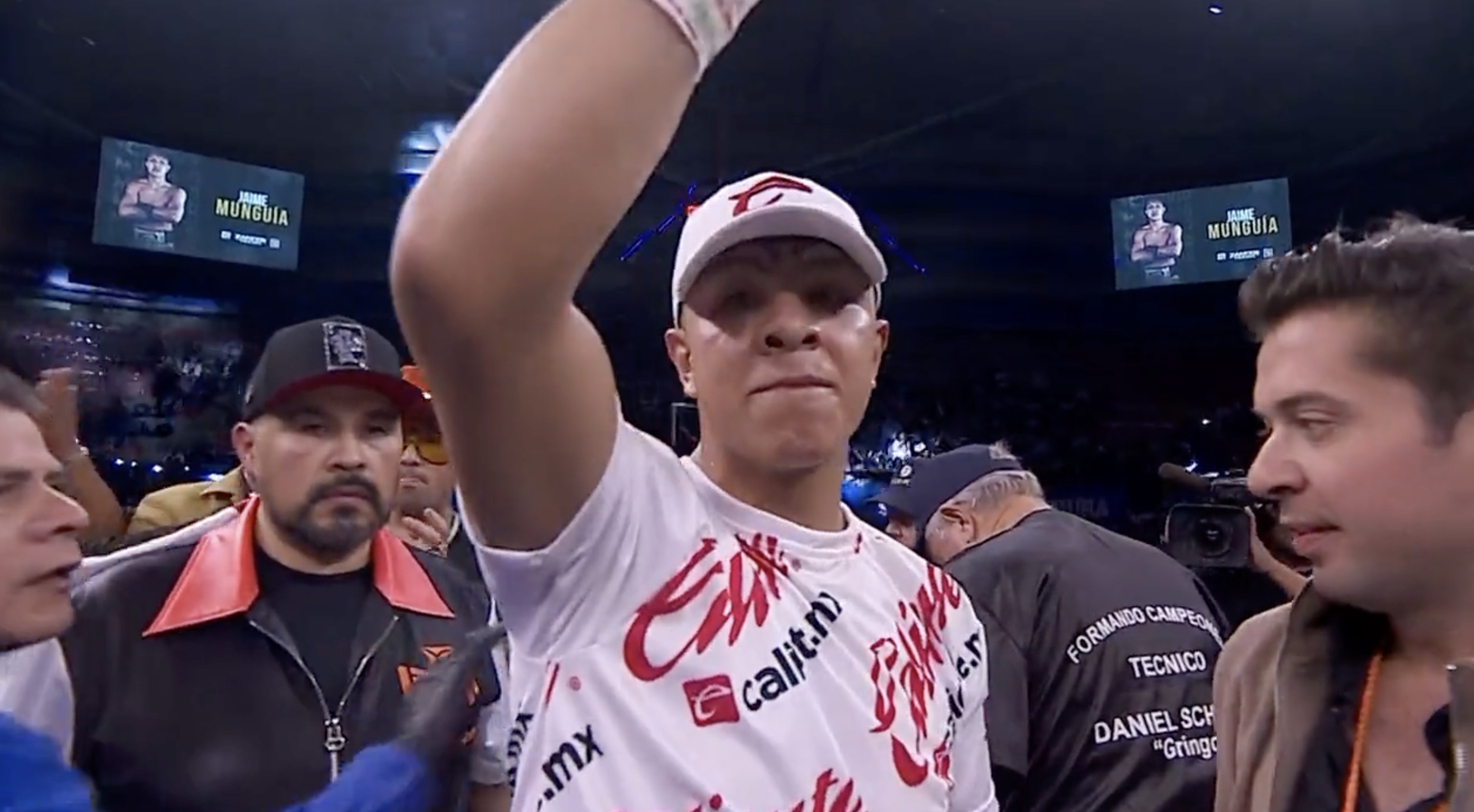 Jaime Munguia used his size and power to stop Gonzalo Coria.