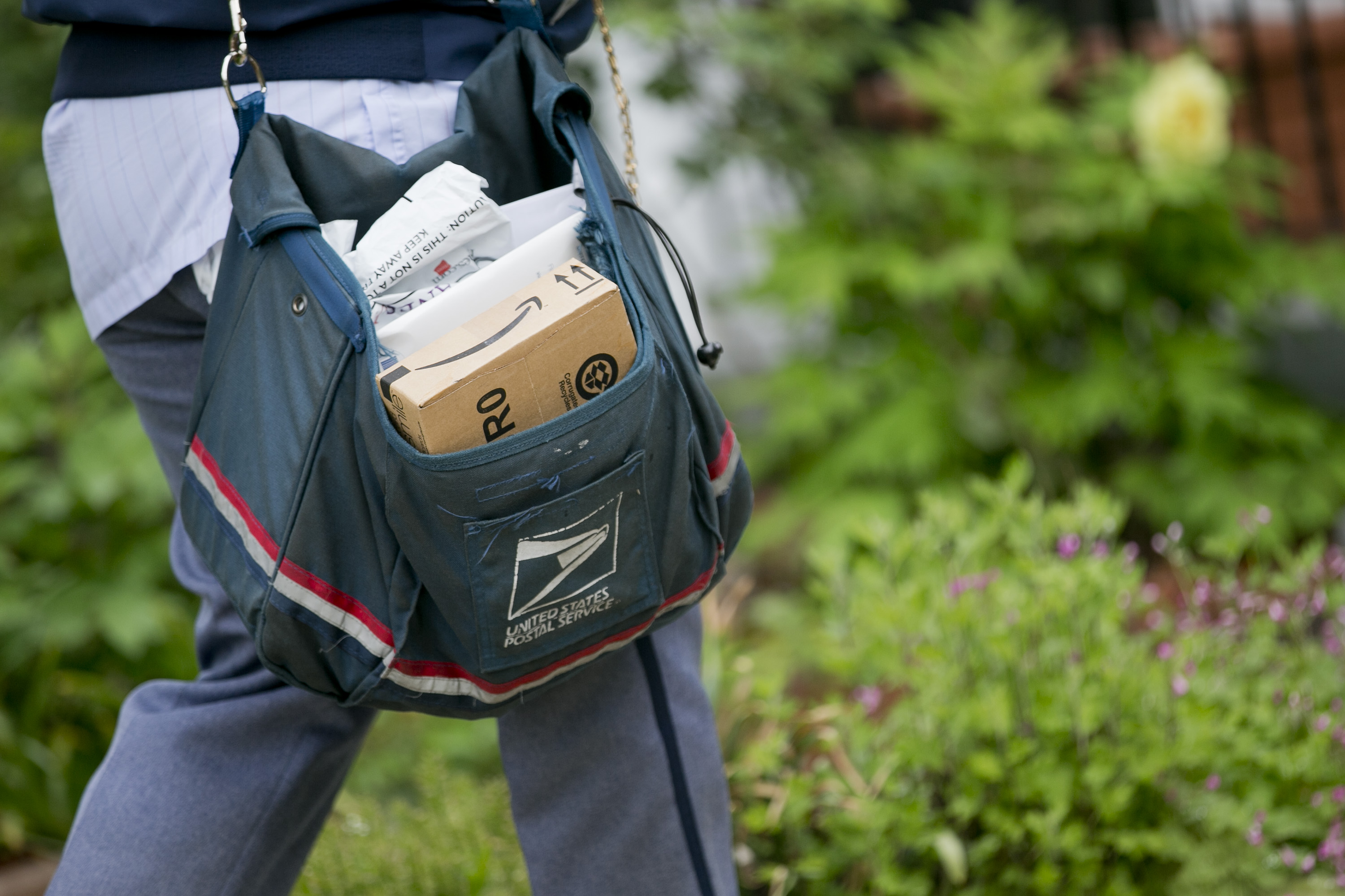 US Postal Service Mail Delivery Ahead Of Second-Quarter Results