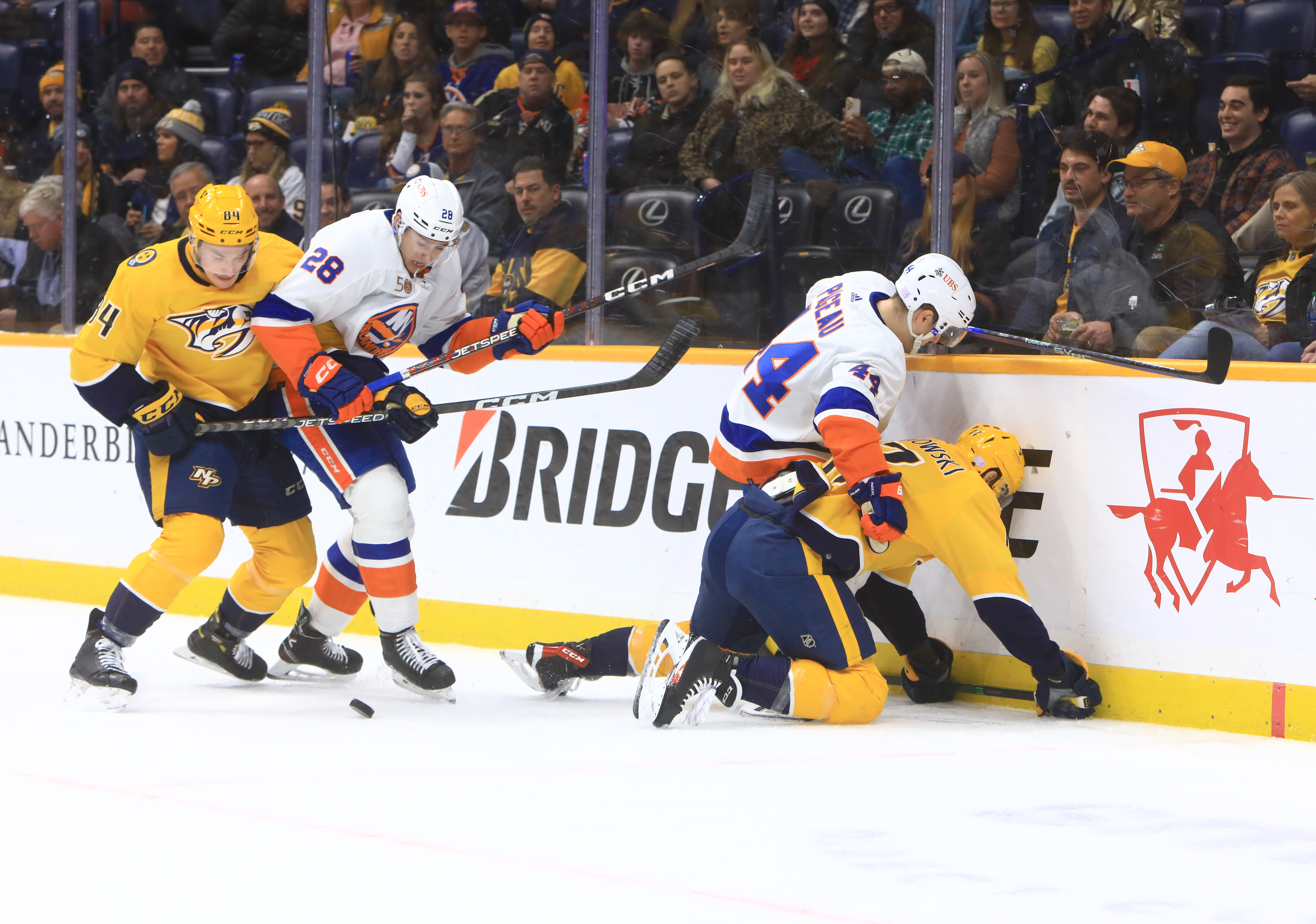 NHL: NOV 17 Islanders at Predators