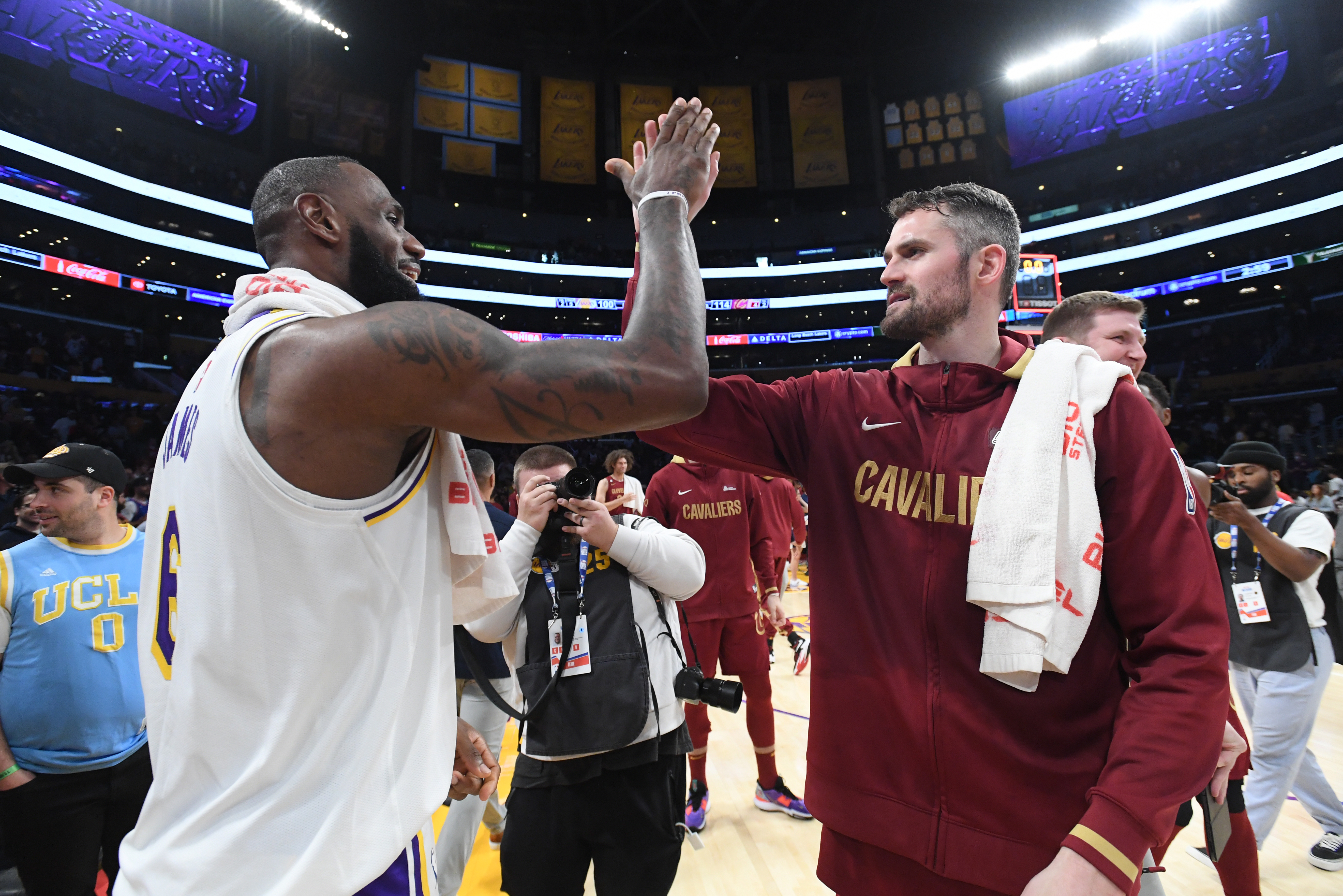 Cleveland Cavaliers v Los Angeles Lakers
