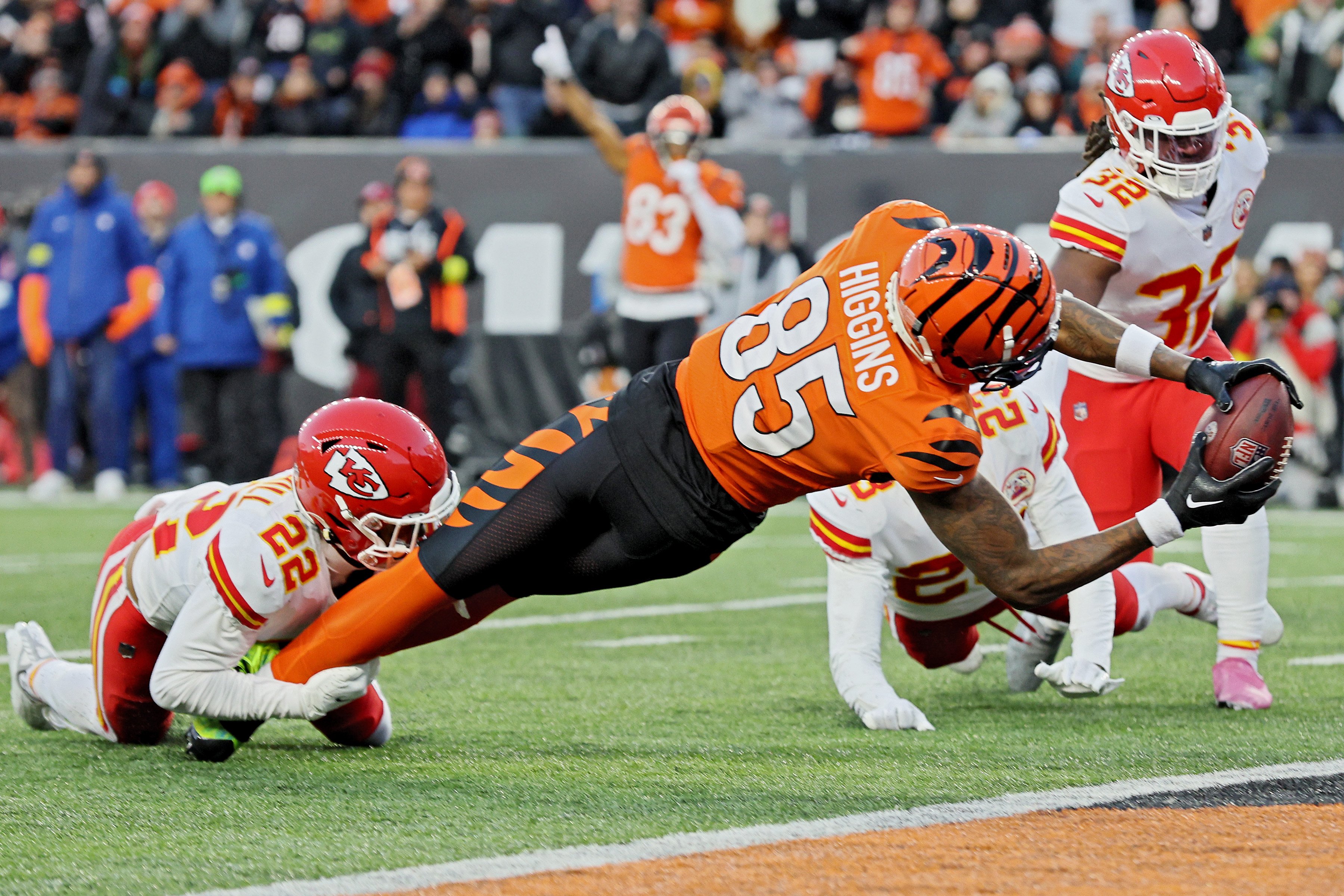 Tee Higgins #85 of the Cincinnati Bengals scores a touchdown against the Kansas City Chiefs during the second quarter at Paycor Stadium on December 04, 2022 in Cincinnati, Ohio.