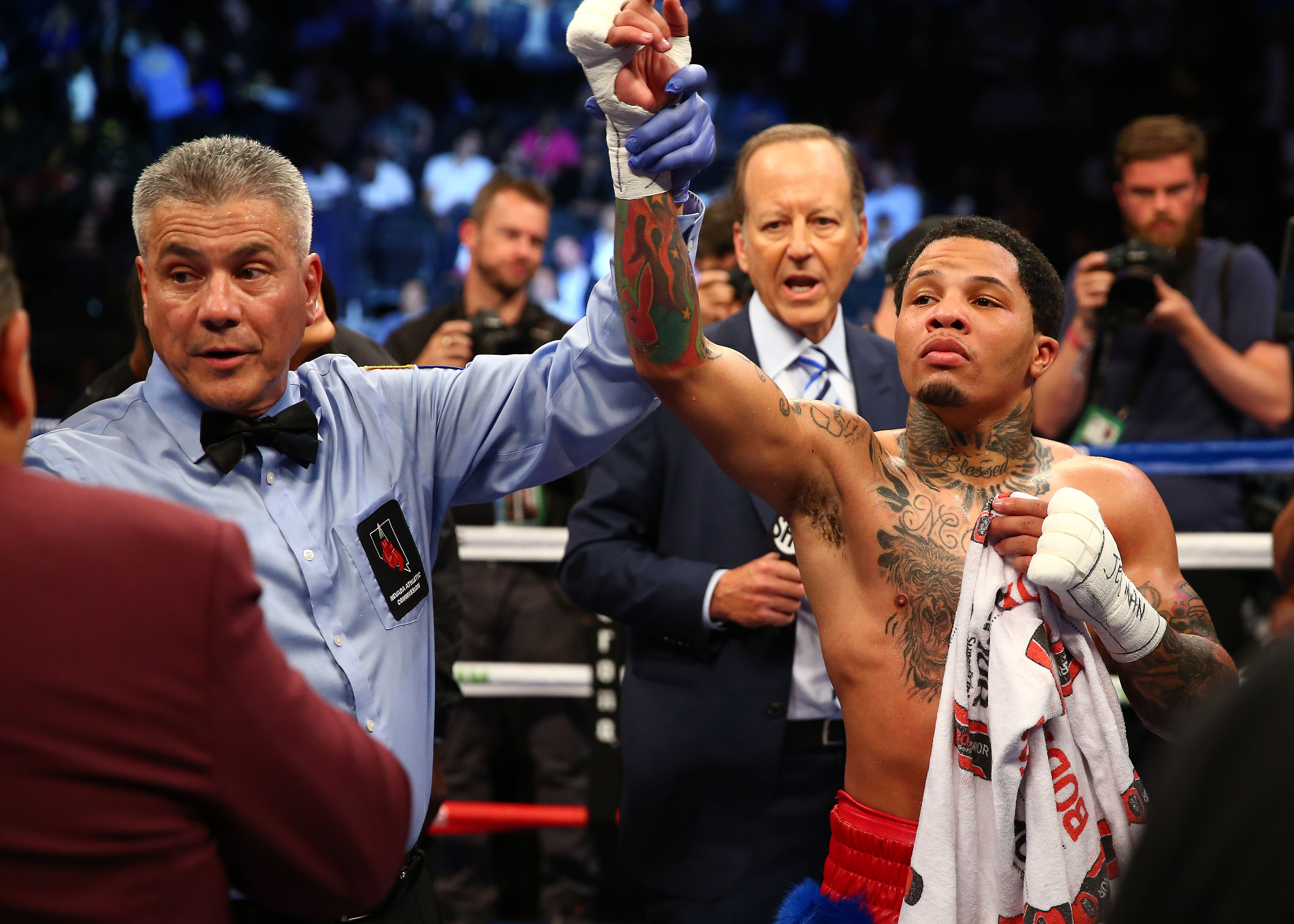 Boxing: Davis vs Fonseca