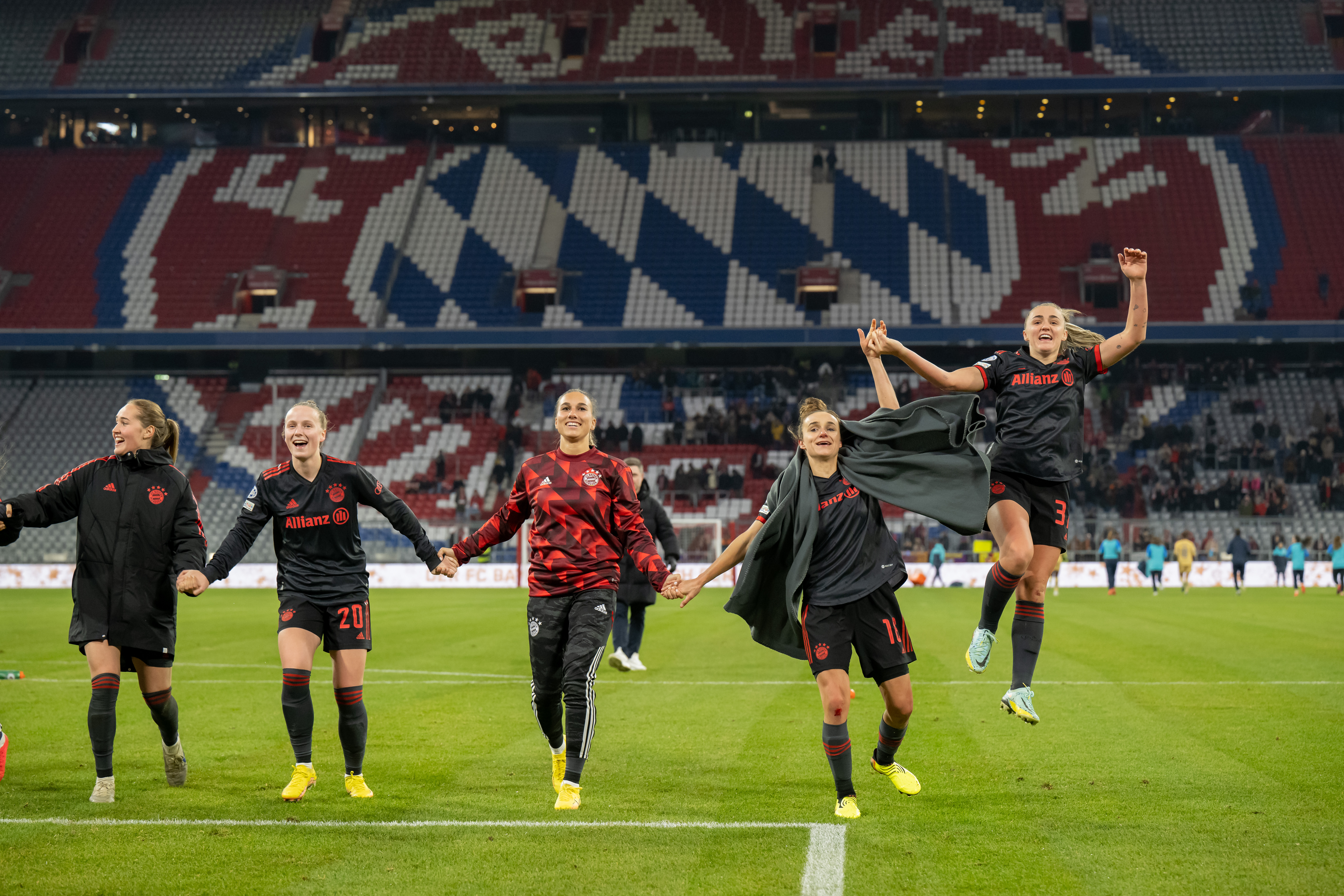 FC Bayern München v FC Barcelona: Group D - UEFA Women’s Champions League