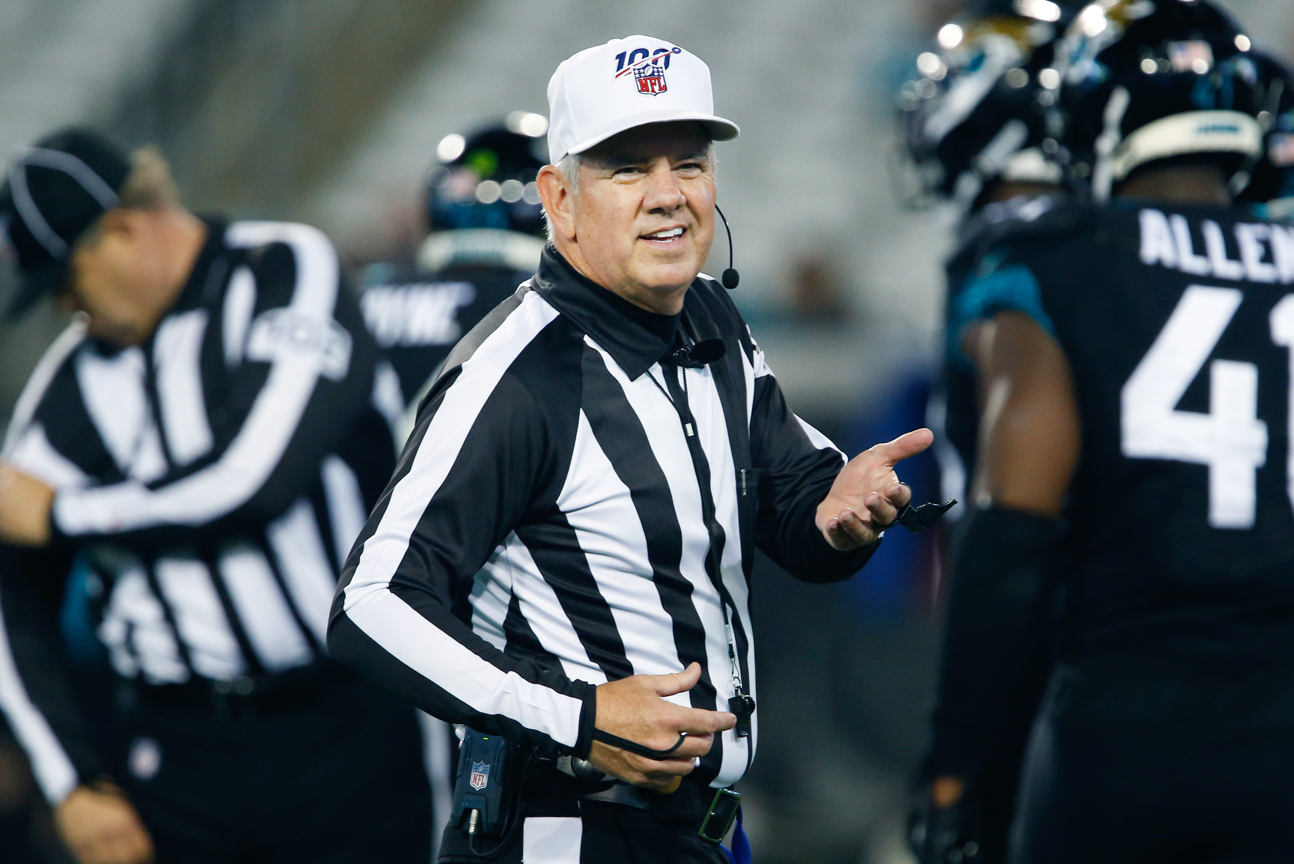 Cowboys-49ers: Who is the referee, officiating crew for Divisional Round  game in 2023 NFL Playoffs - DraftKings Network