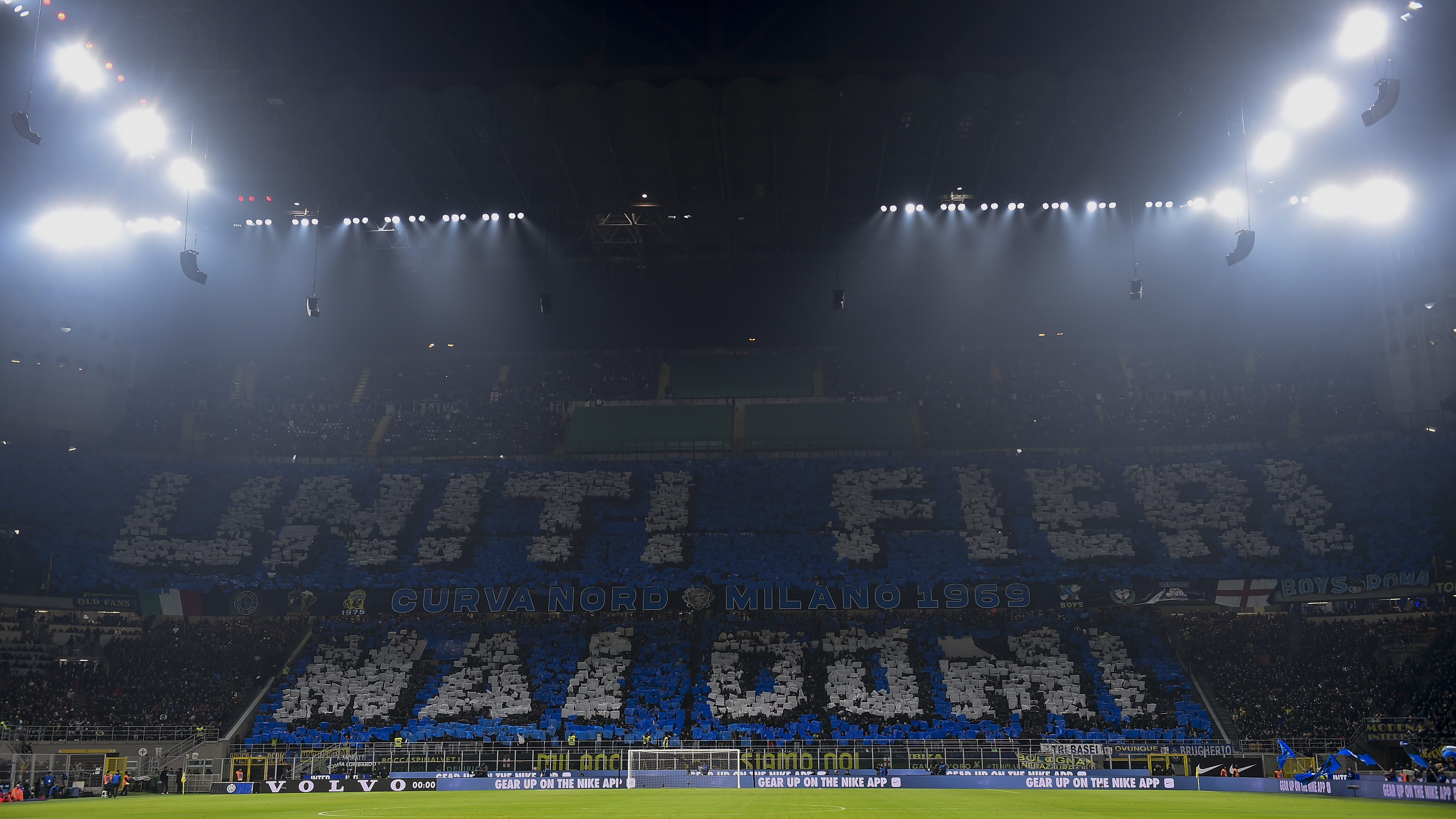 Fans of FC Internazionale in sector ‘Curva Nord’ show their...