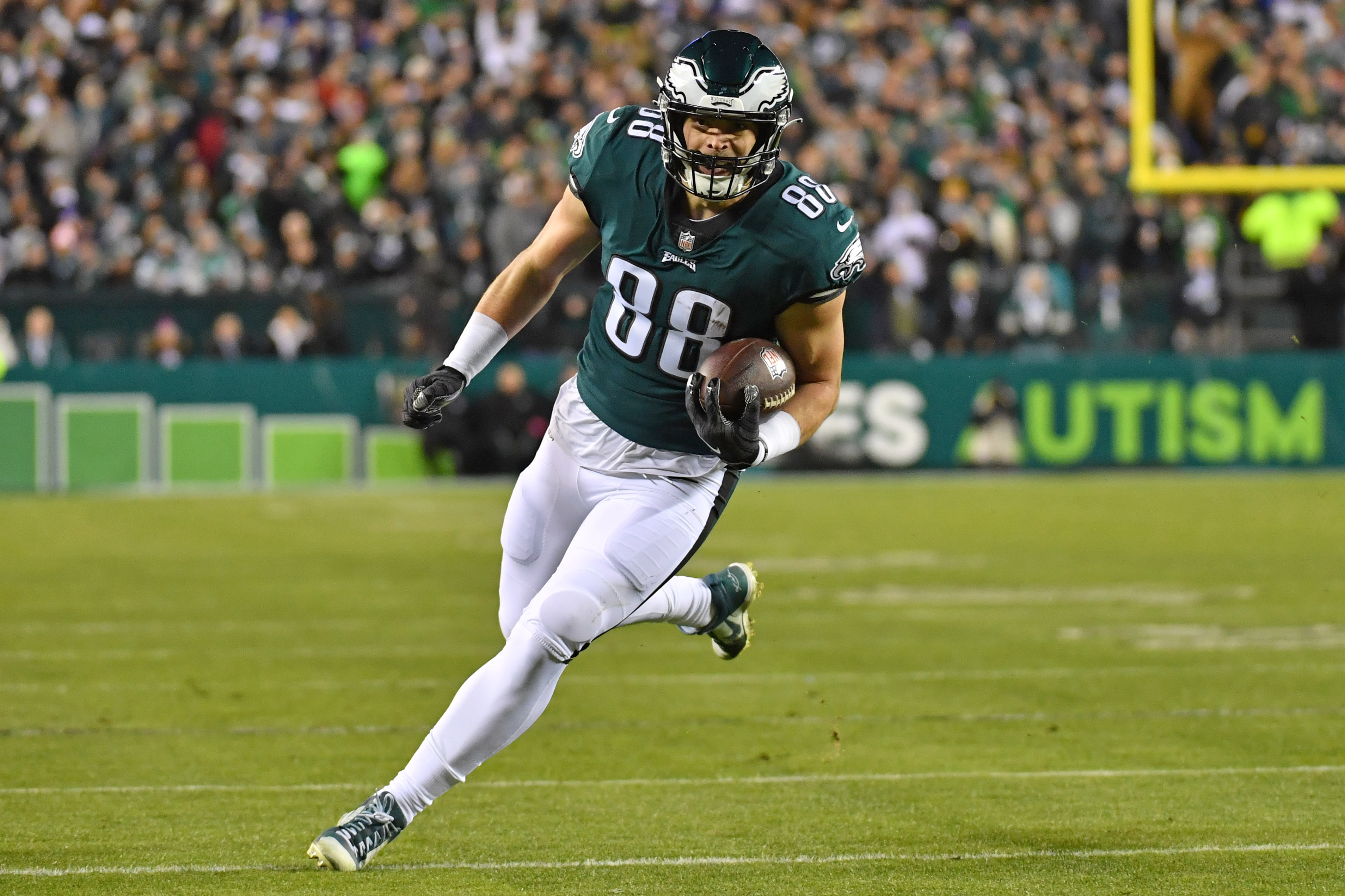Jan 21, 2023; Philadelphia, Pennsylvania, USA; Philadelphia Eagles tight end Dallas Goedert (88) against the New York Giants during an NFC divisional round game at Lincoln Financial Field. Mandatory Credit: Eric Hartline