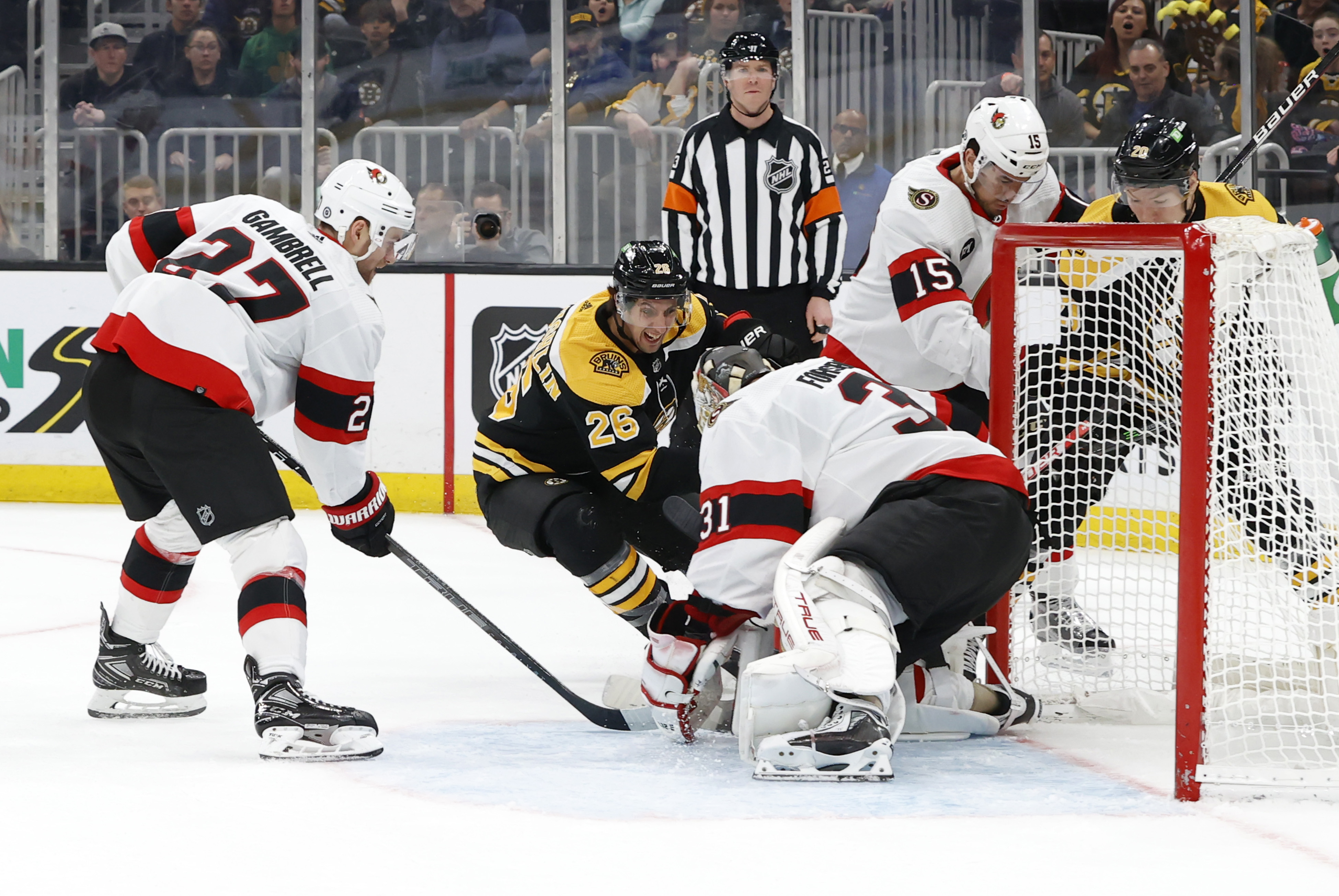 NHL: APR 14 Senators at Bruins