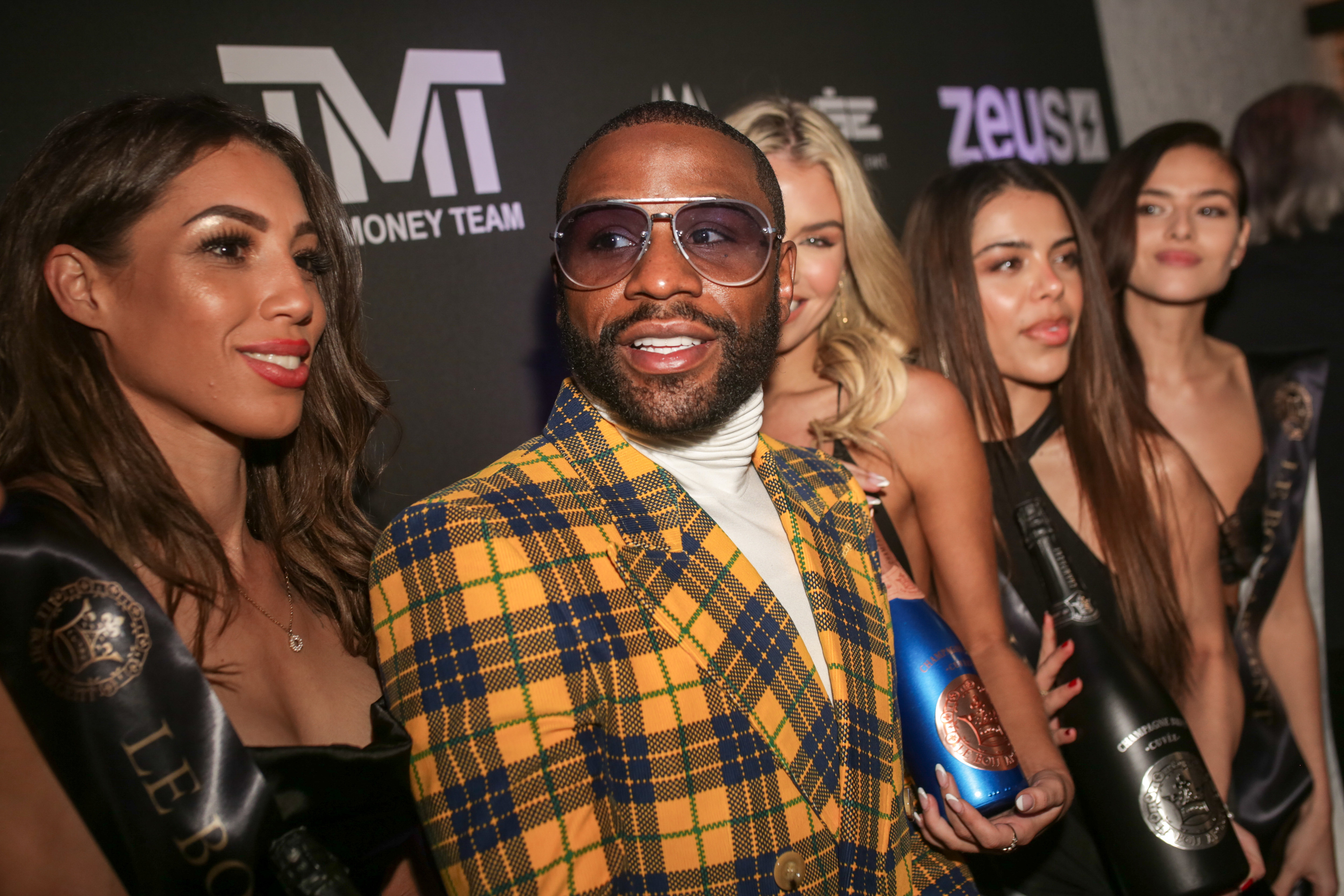Floyd Mayweather’s Private Birthday Party at Restaurant Ours