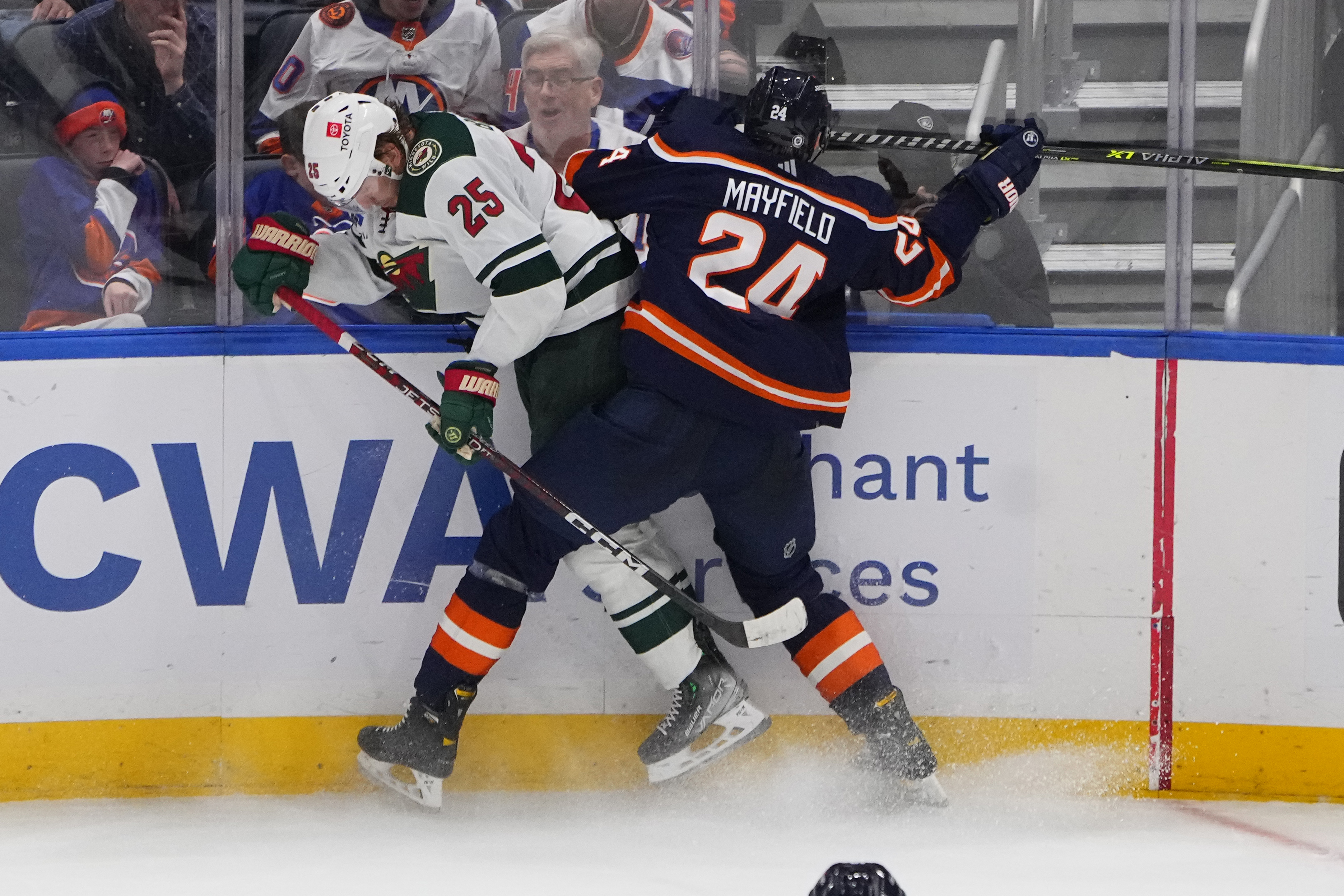 NHL: JAN 12 Wild at Islanders
