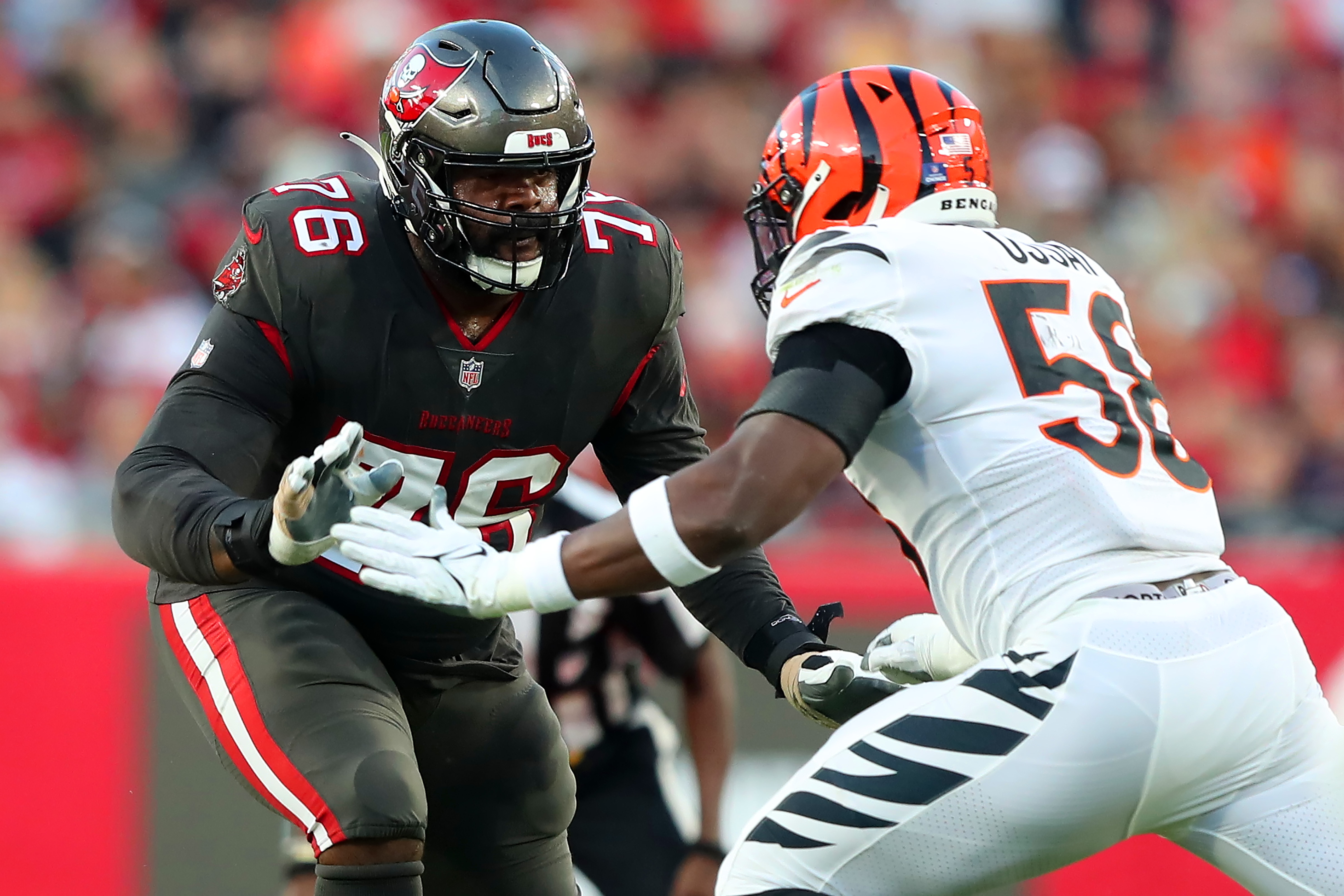 Will Buccaneers regret letting Donovan Smith sign with Chiefs?
